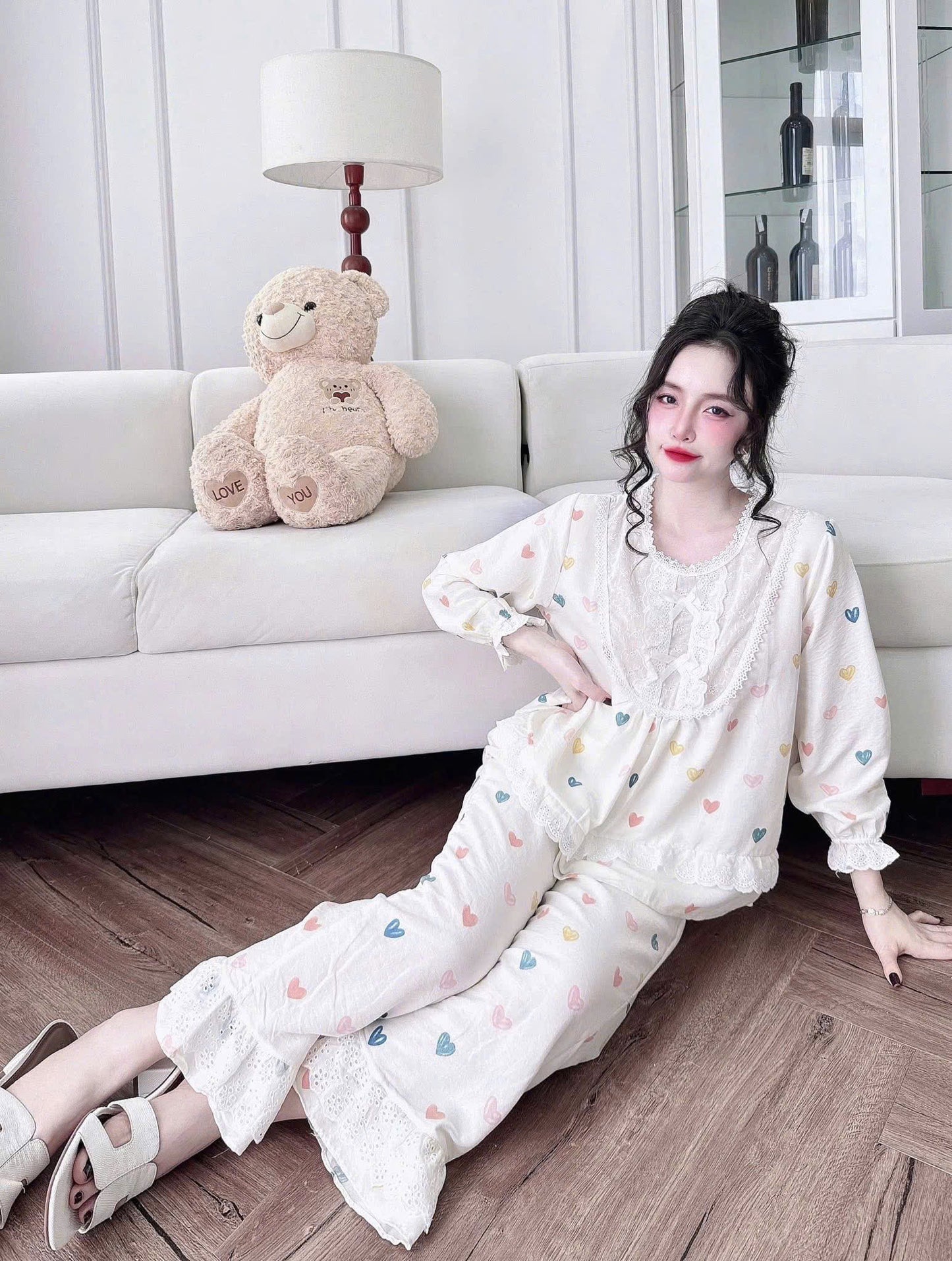 Bộ ngủ tay dài phồng cổ tròn phối ren tiểu thư