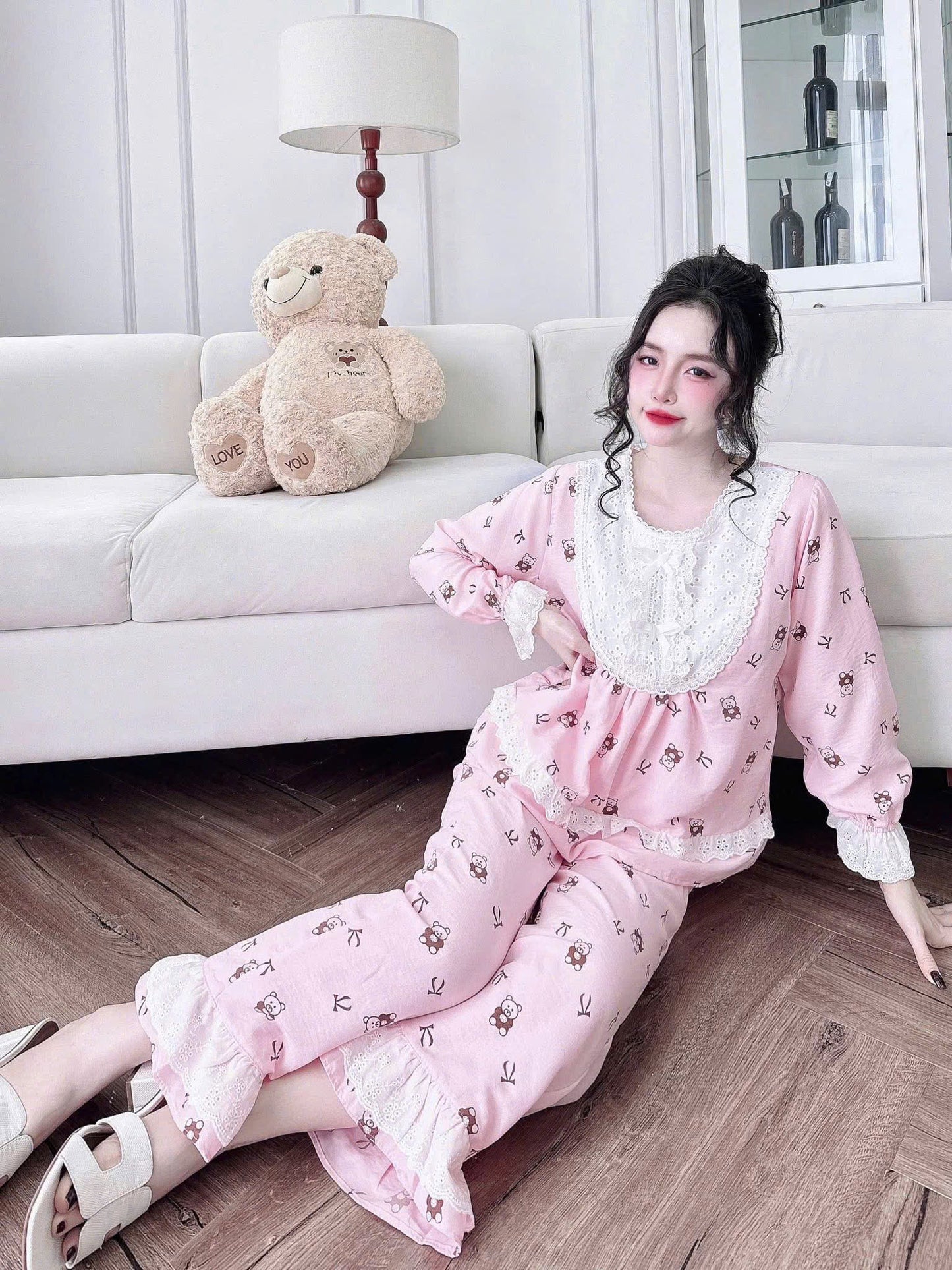 Bộ ngủ tay dài phồng cổ tròn phối ren tiểu thư