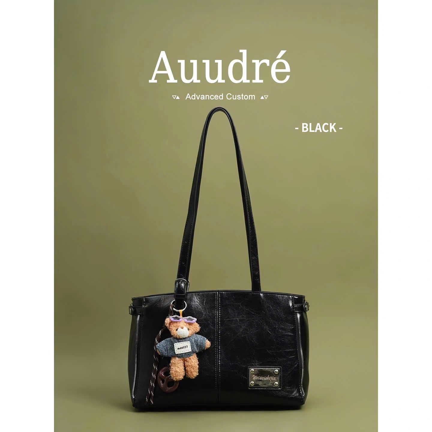 Túi da trơn đeo vai Auudré basic charm gấu bông