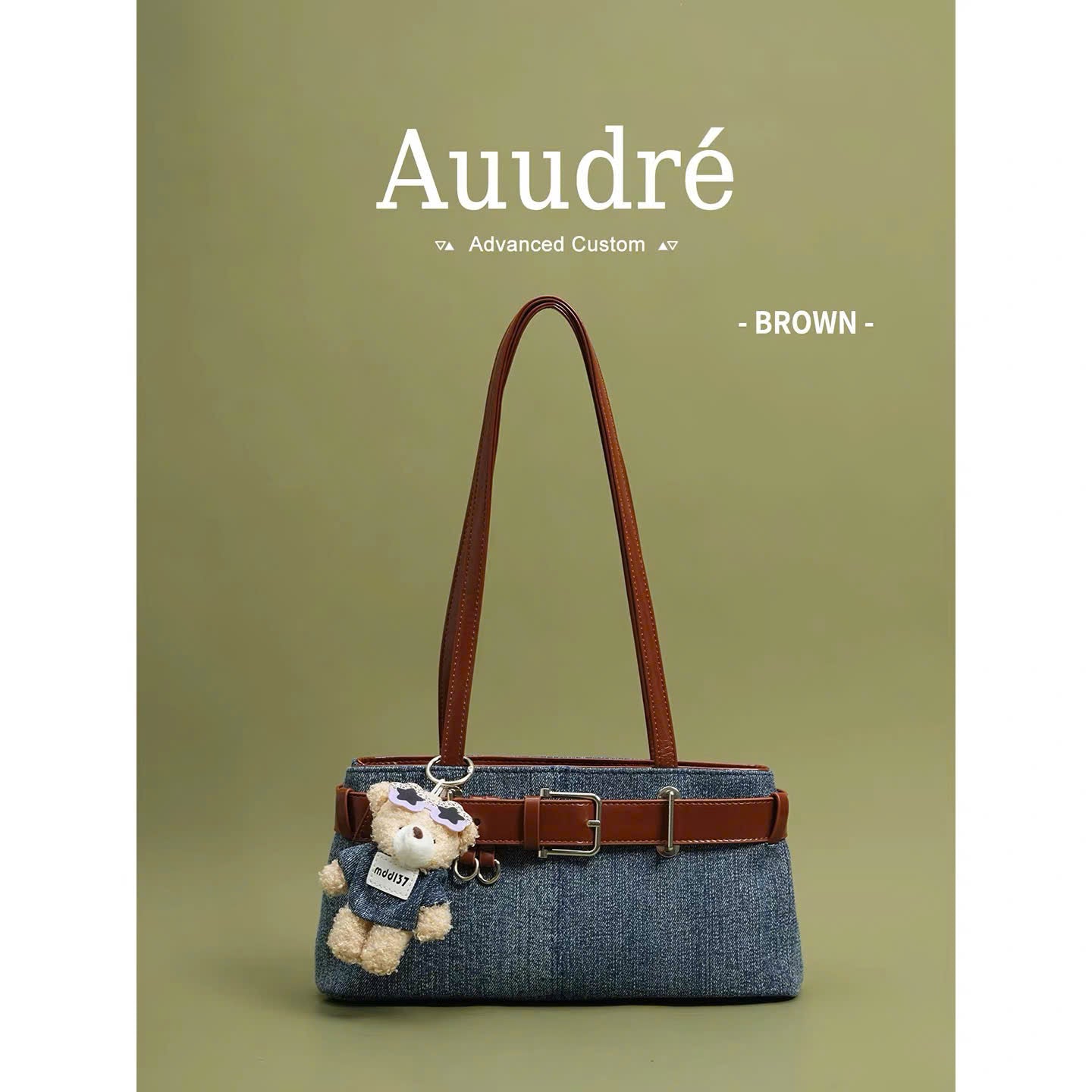 Túi đeo vai Auudré màu jean phối da charm gấu bông