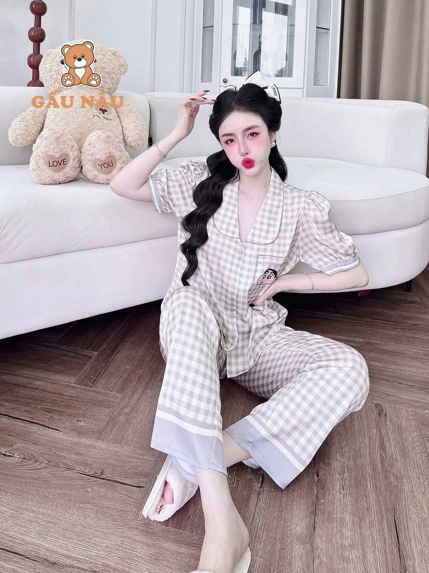 Bộ ngủ tay ngắn phồng Teddy cổ sen viền lé lụa