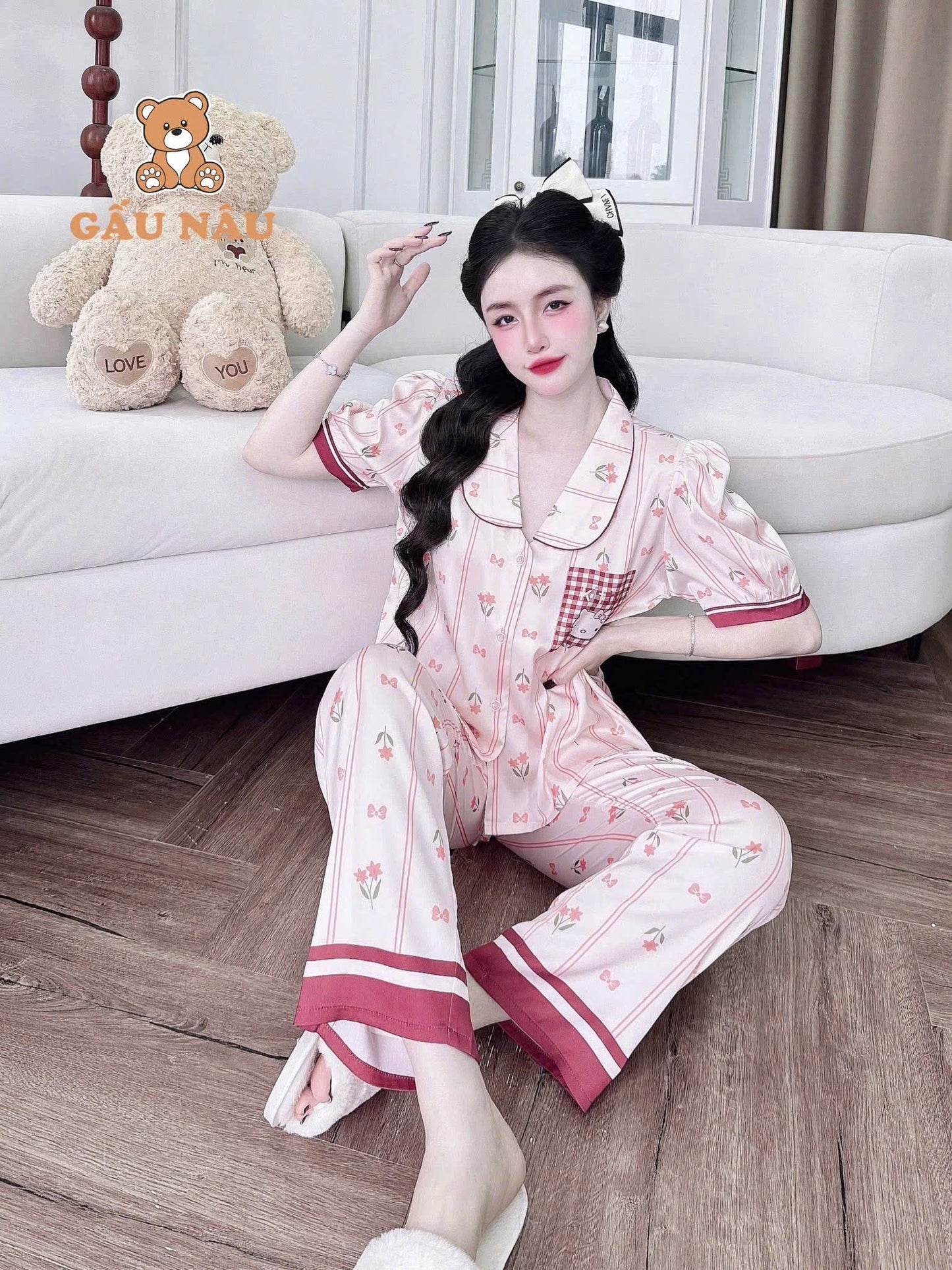 Bộ ngủ tay ngắn phồng Teddy cổ sen viền lé lụa