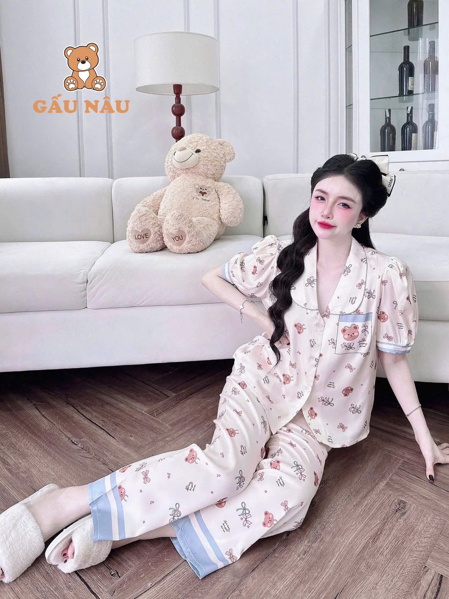 Bộ ngủ tay ngắn phồng Teddy cổ sen viền lé lụa