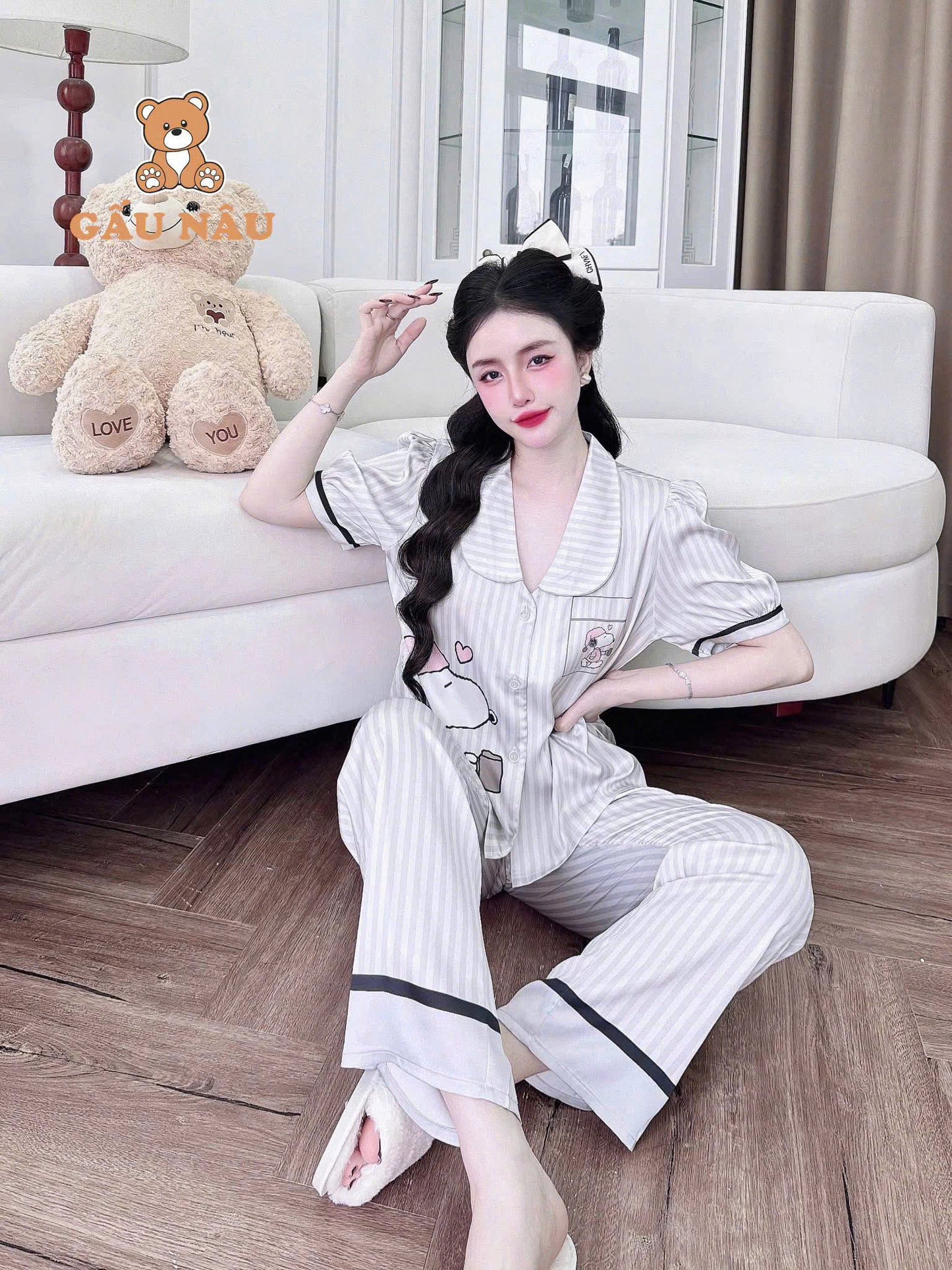 Bộ ngủ tay ngắn phồng Teddy cổ sen viền lé lụa