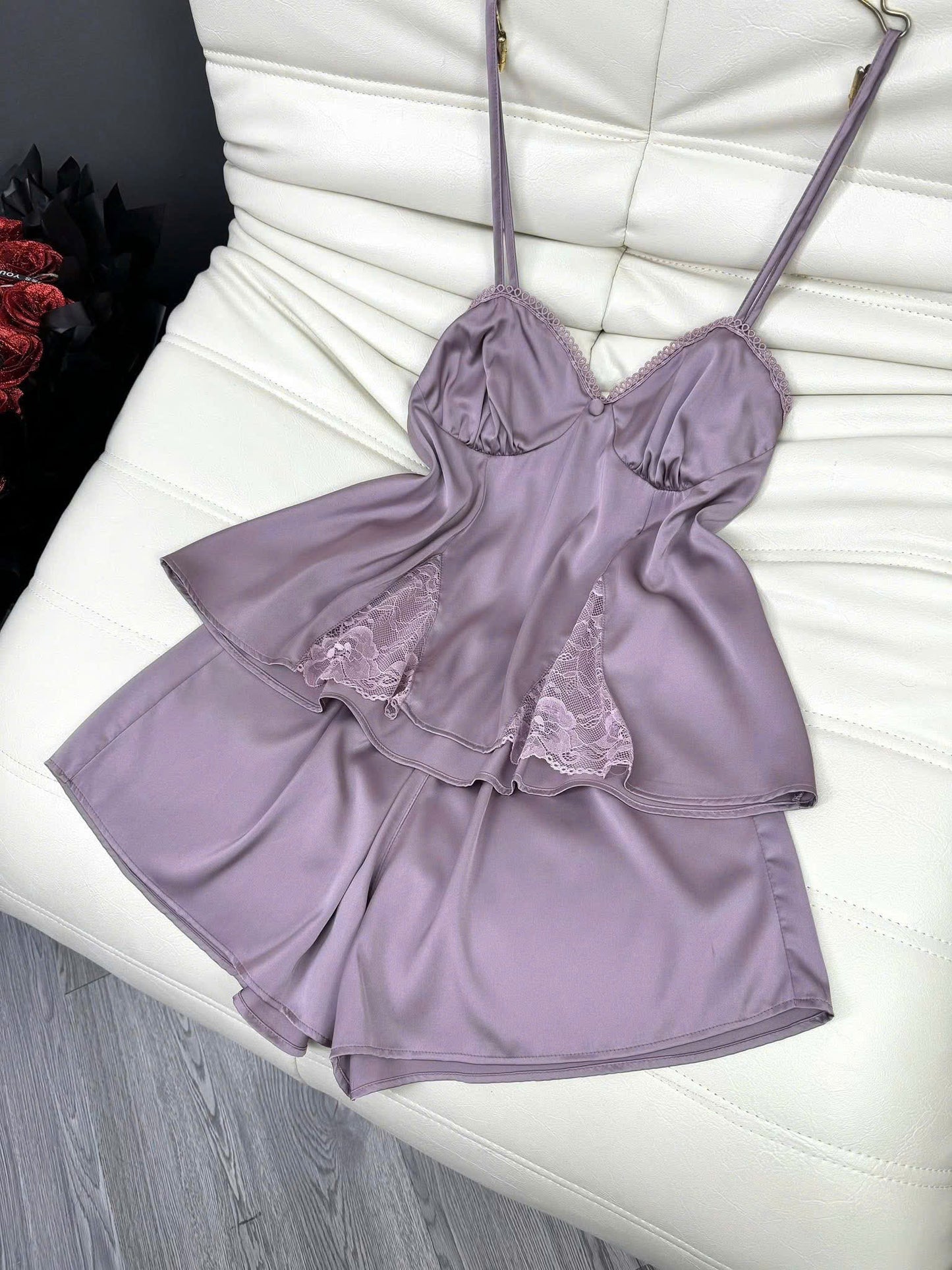 Bộ ngủ đùi 2 dây sexy Sojun cúp xẻ ren cực quyến rũ