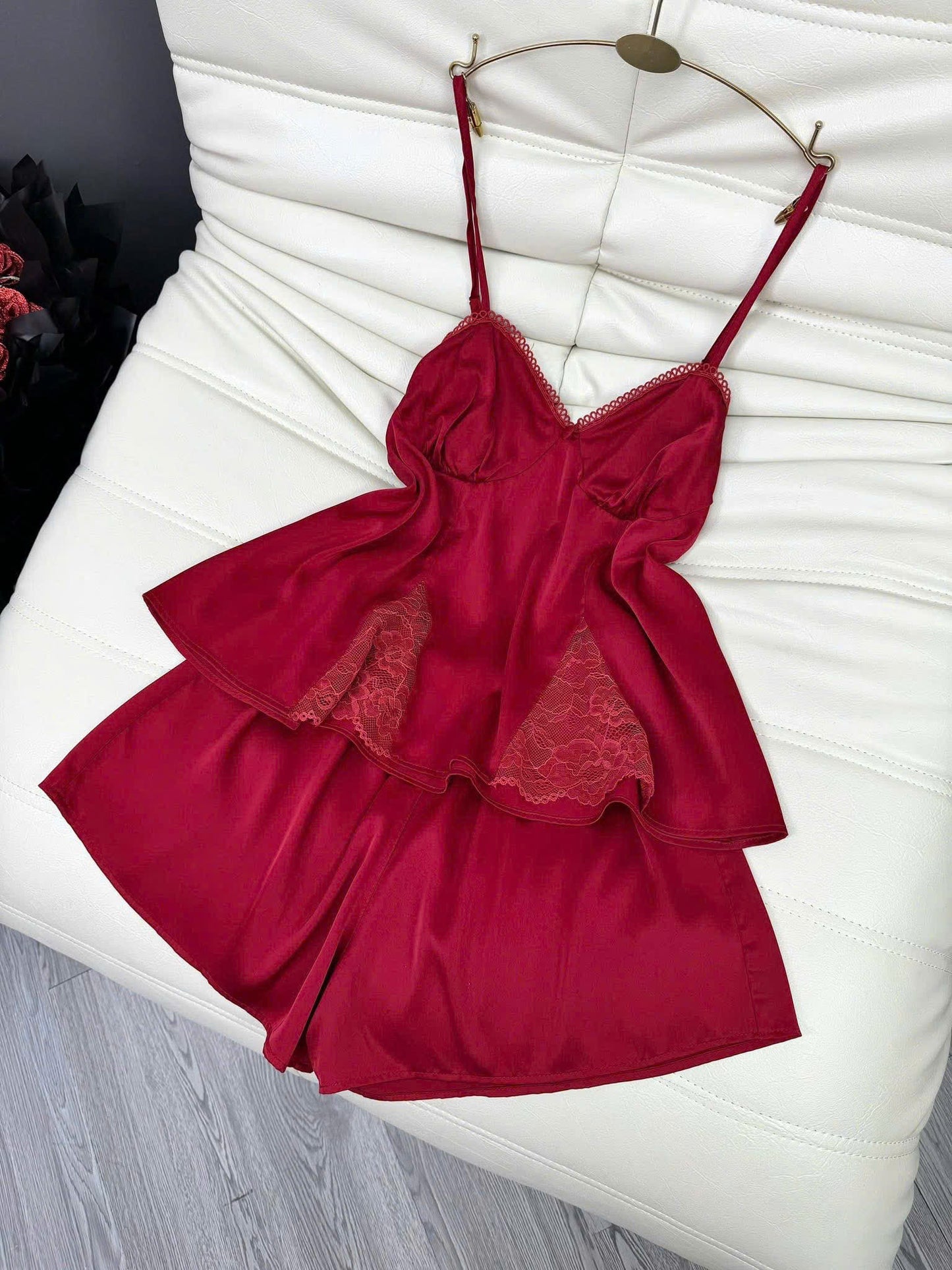 Bộ ngủ đùi 2 dây sexy Sojun cúp xẻ ren cực quyến rũ