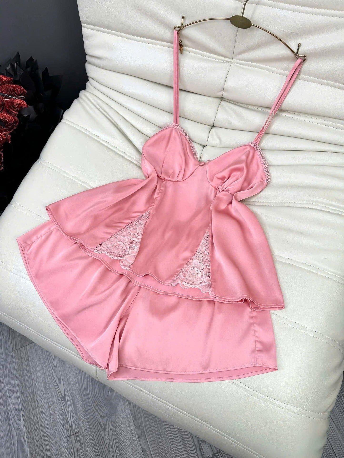 Bộ ngủ đùi 2 dây sexy Sojun cúp xẻ ren cực quyến rũ