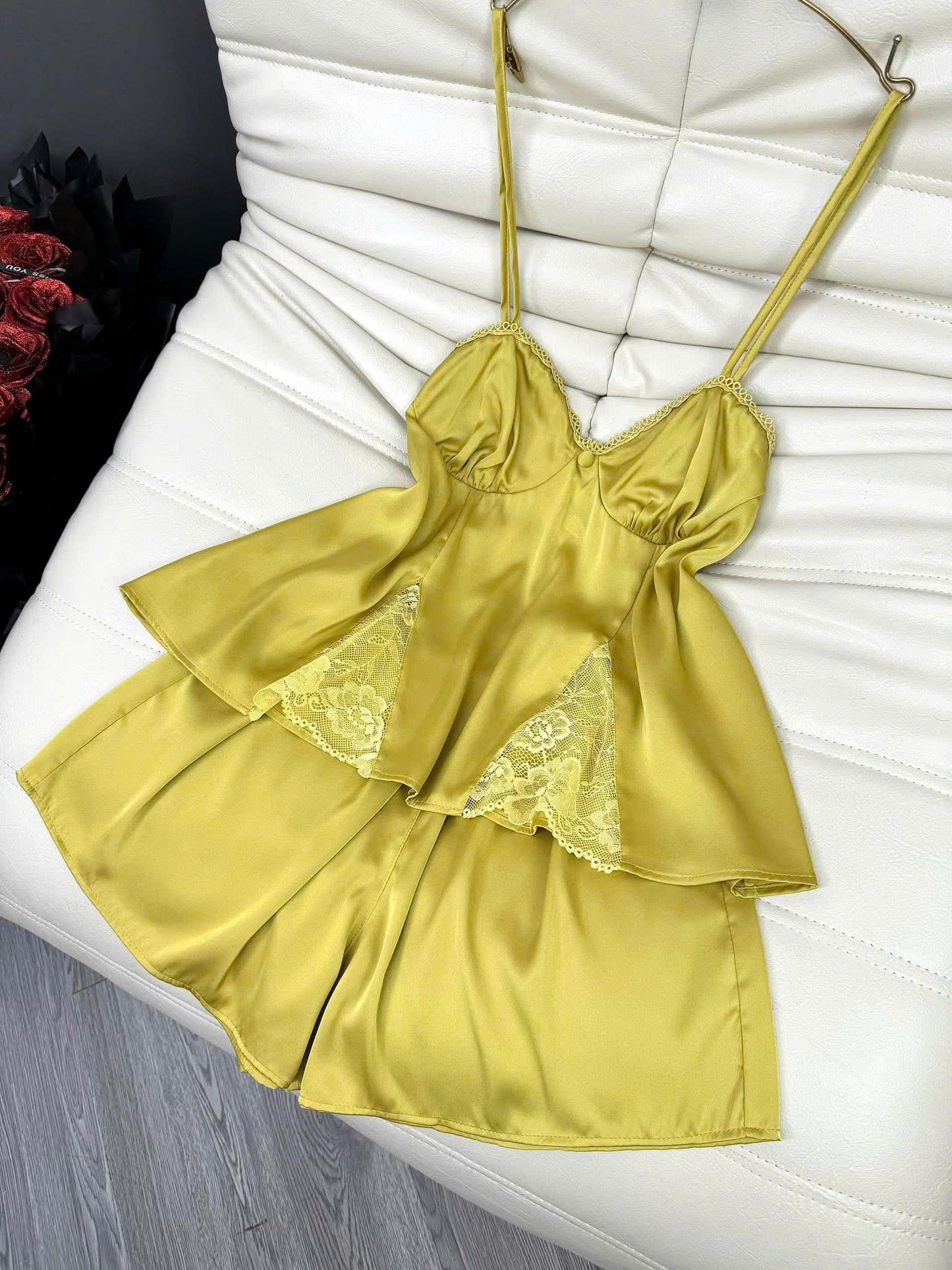 Bộ ngủ đùi 2 dây sexy Sojun cúp xẻ ren cực quyến rũ