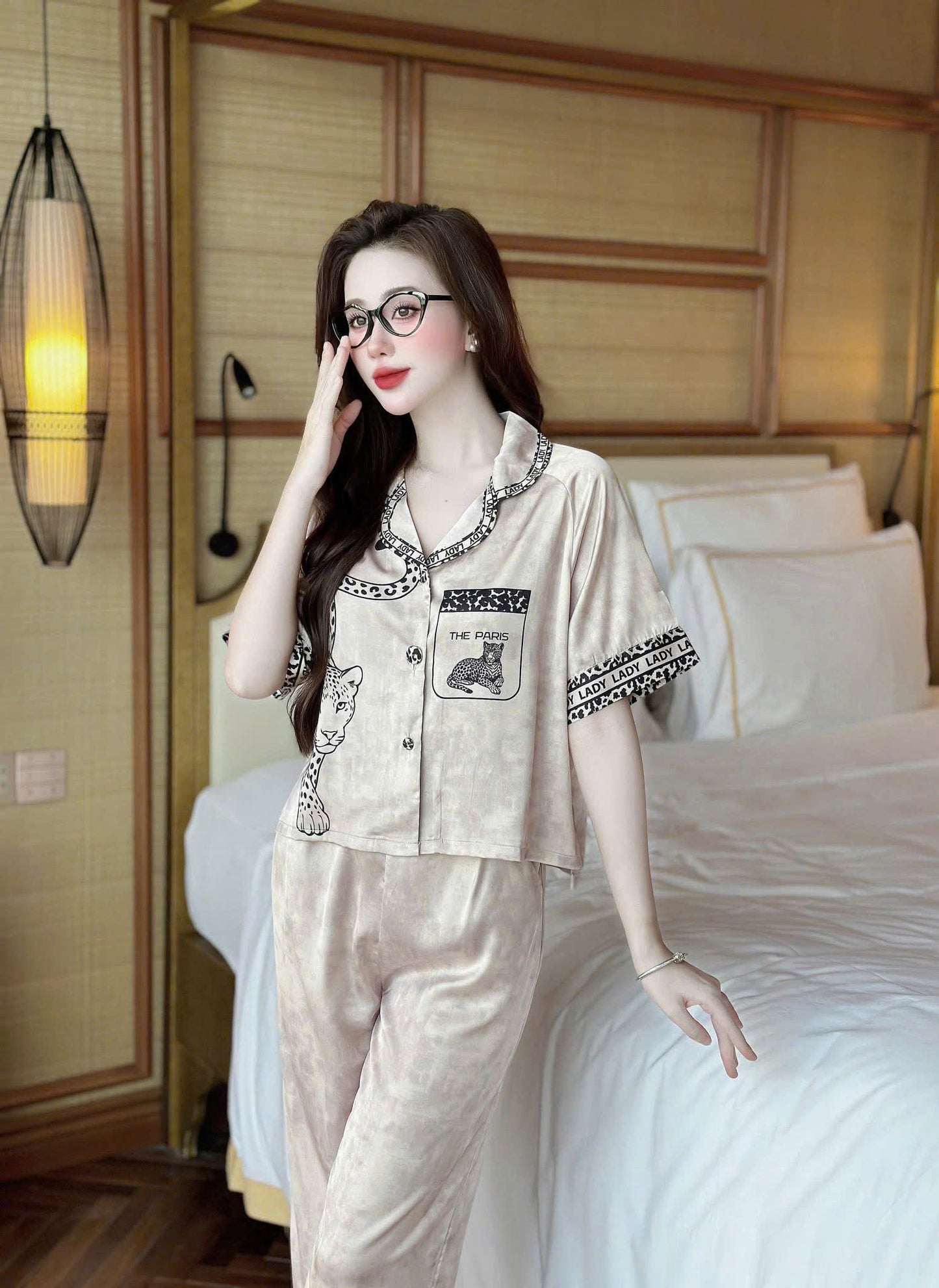 Bộ ngủ tay ngắn áo croptop lụa latin cao cấp