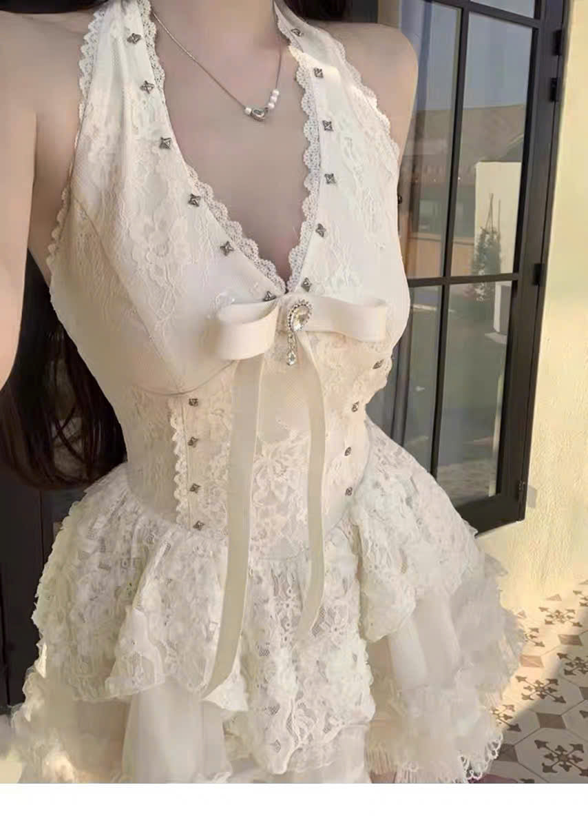 Đầm cổ yếm phối ren Gaositong tôn dáng