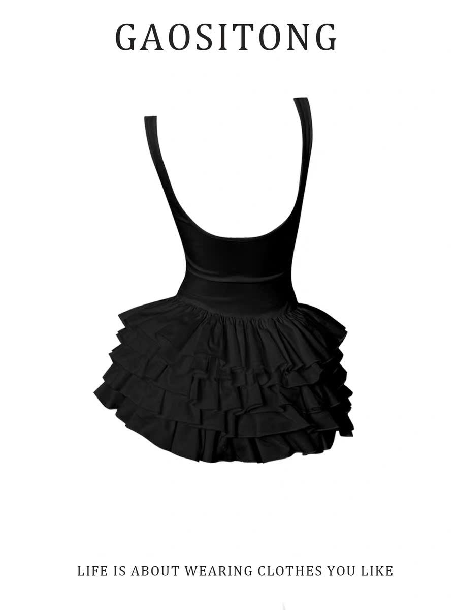 Đầm đen tầng 2 dây cổ vuông dây tua rua trendy