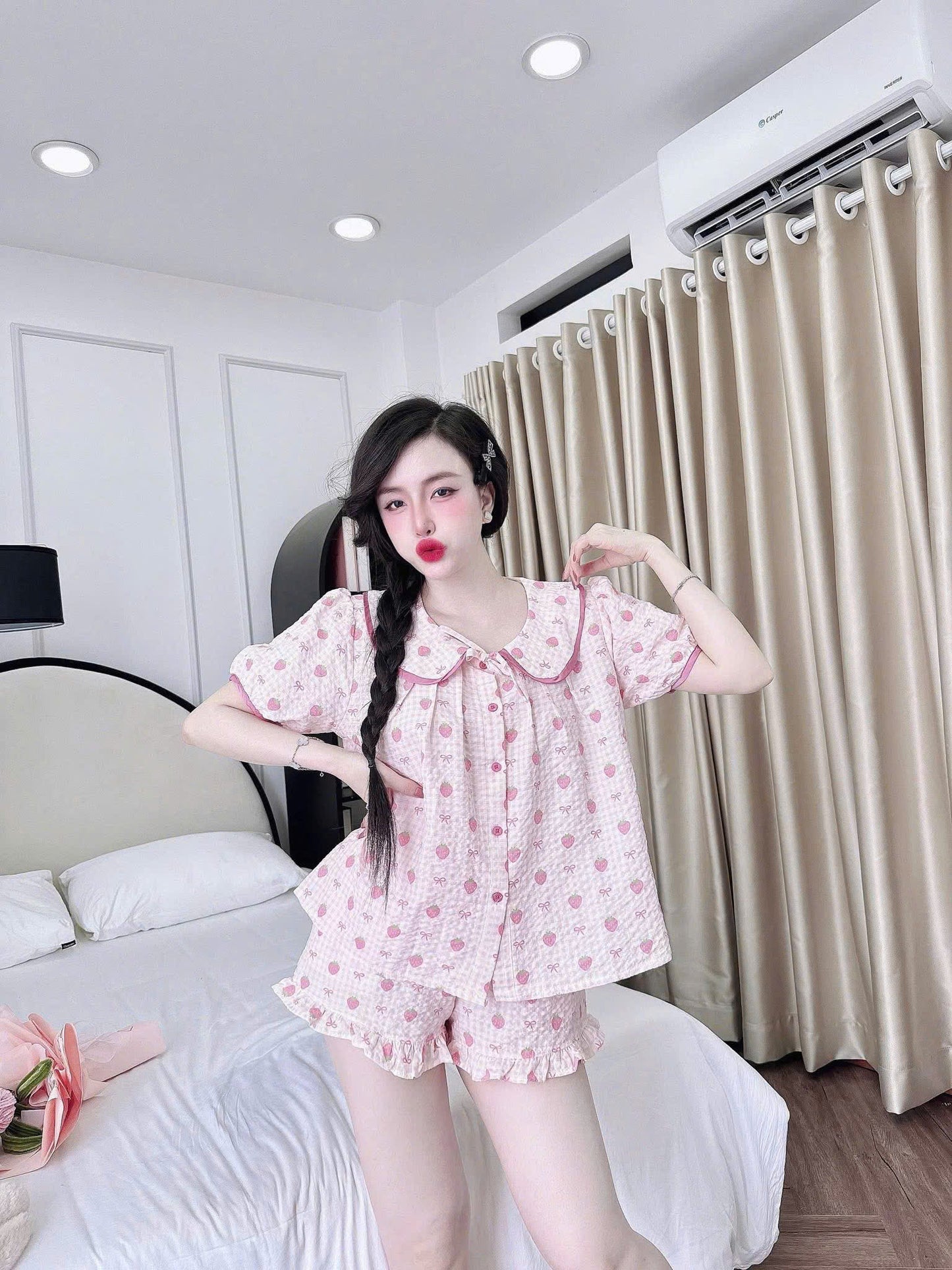 Bộ ngủ đùi xốp tiểu thư cổ sen bèo
