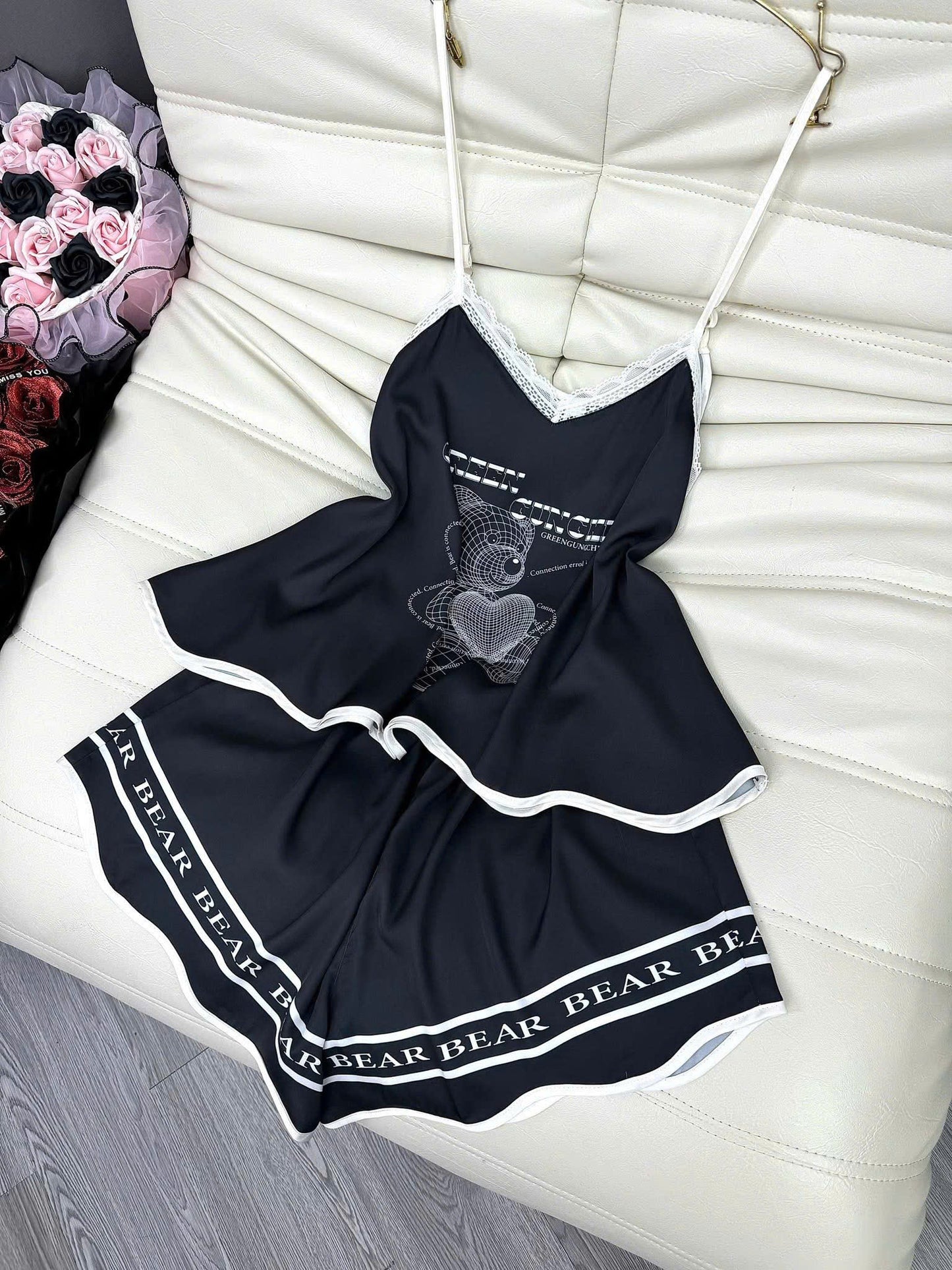 Bộ ngủ 2 dây đùi sexy lụa latin phối ren