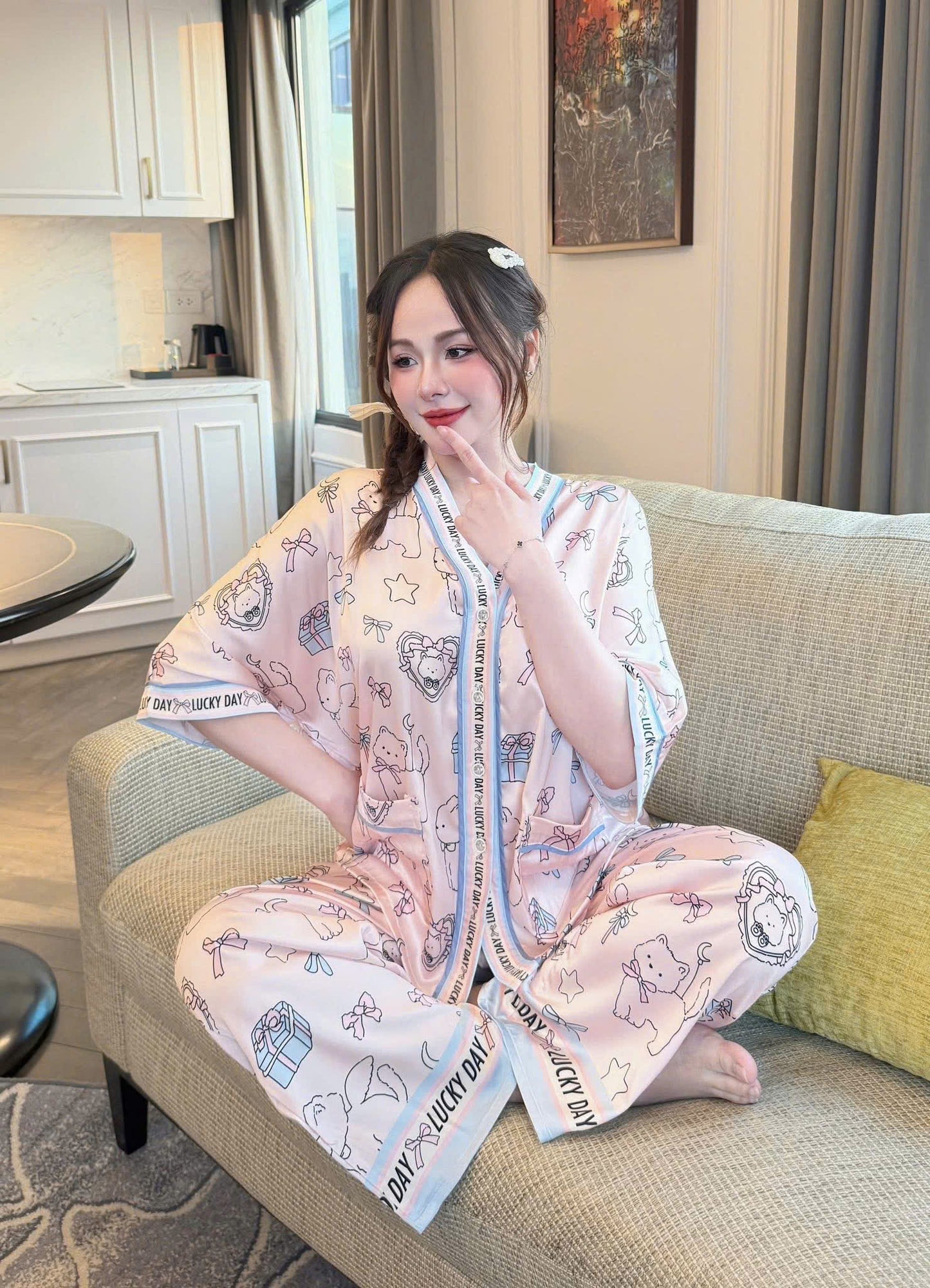 Bộ ngủ quần short cánh dơi cổ pijama