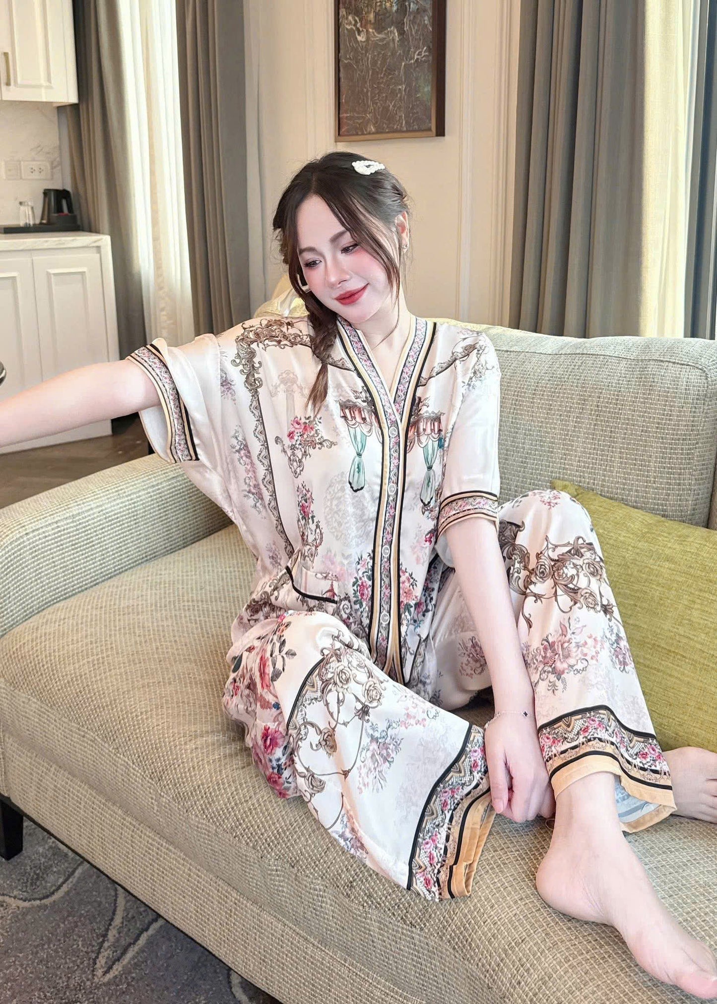 Bộ ngủ tay ngắn cổ Y form dơi dưới 70kg