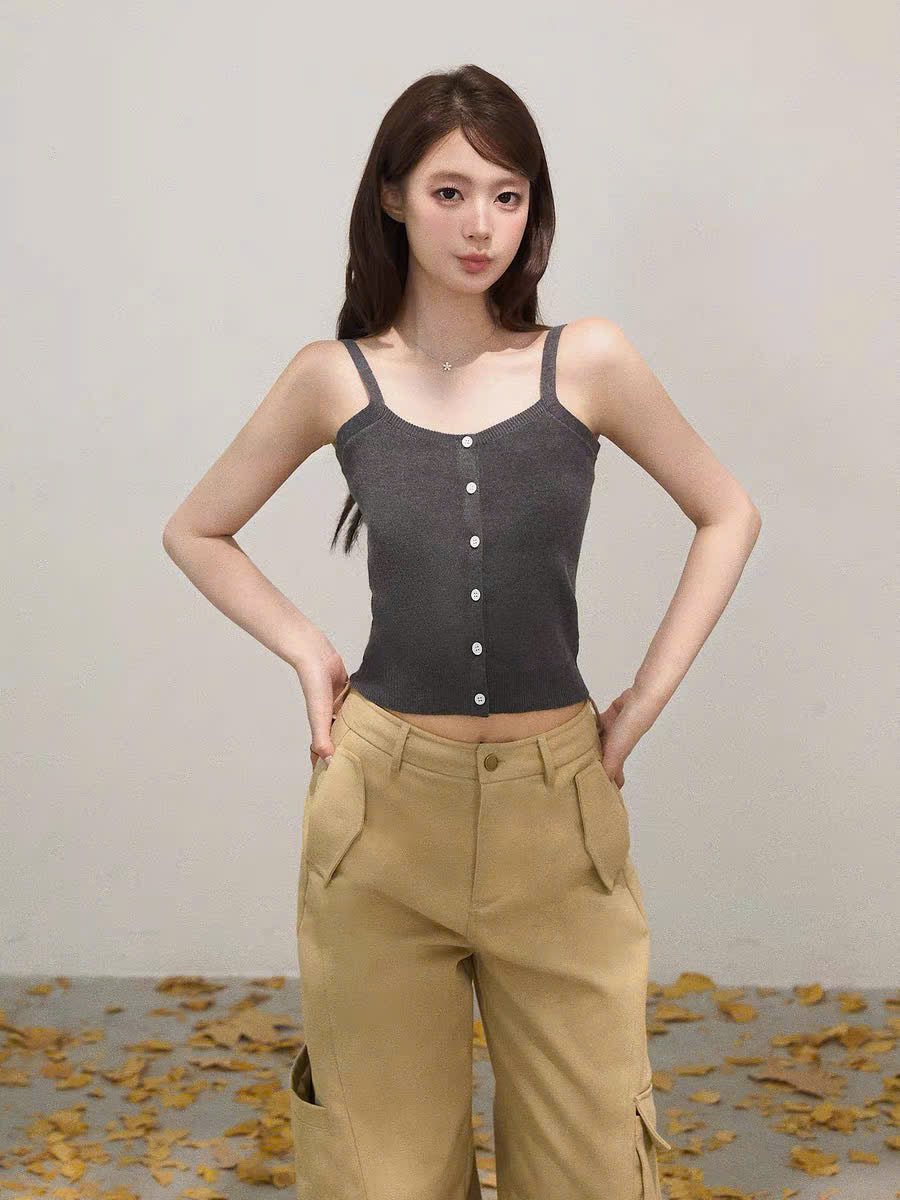 Set áo 2 dây cài cúc và cardigan len xám họa tiết vuông (có tách lẻ)