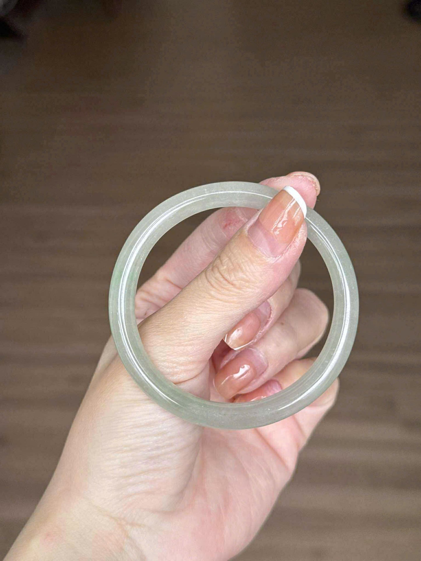 Vòng ngọc tự nhiên trắng xanh