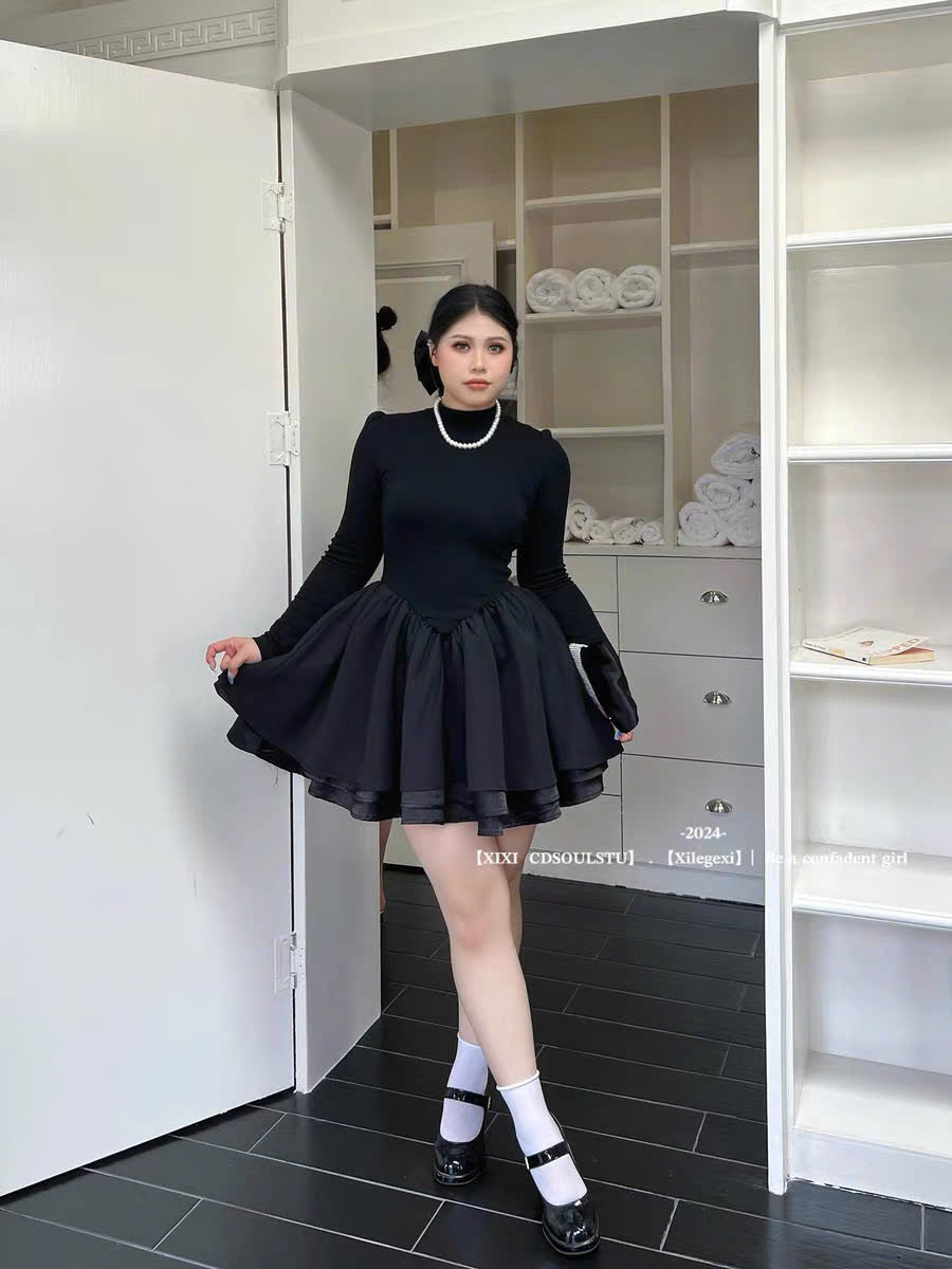 (Có Bigsize) Đầm đen ngắn cổ tròn tay dài form xòe