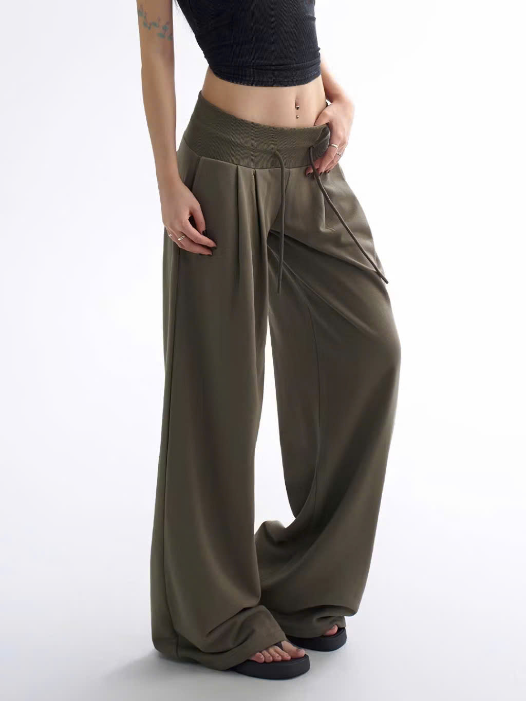 Quần nỉ ống rộng lưng cao dây rút Bycamcam local brand Việt Nam