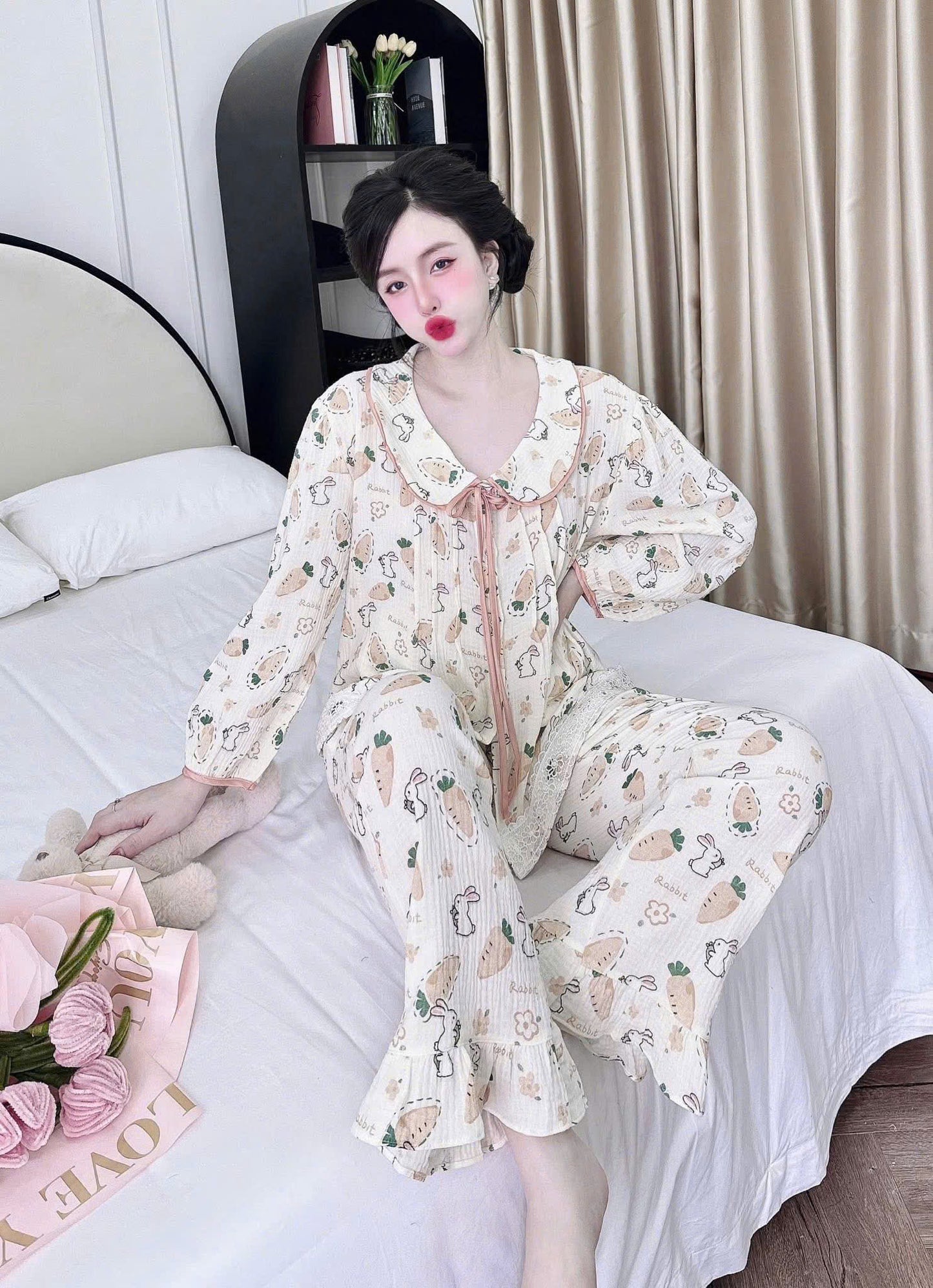 Bộ ngủ tay dài quần dài tiểu thư phối ren cực xinh