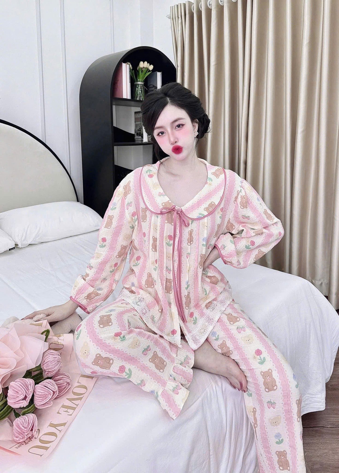 Bộ ngủ tay dài quần dài tiểu thư phối ren cực xinh