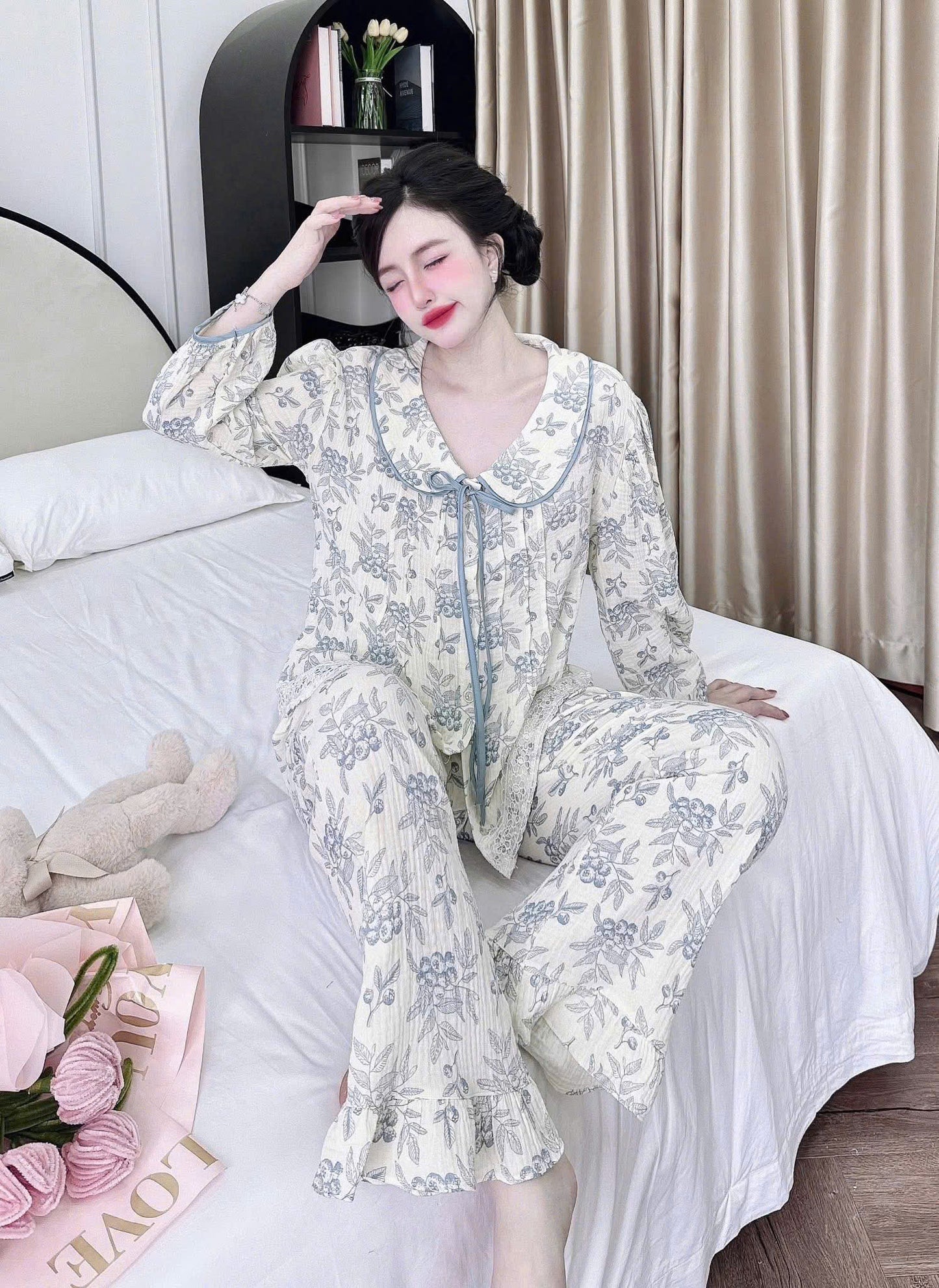 Bộ ngủ tay dài quần dài tiểu thư phối ren cực xinh