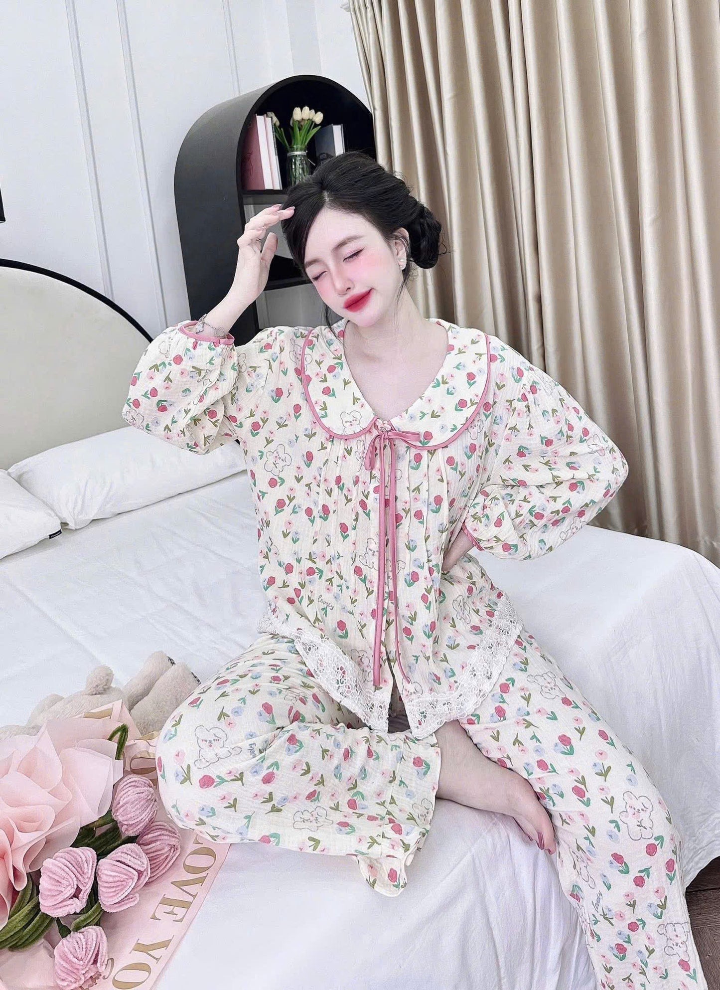 Bộ ngủ tay dài quần dài tiểu thư phối ren cực xinh