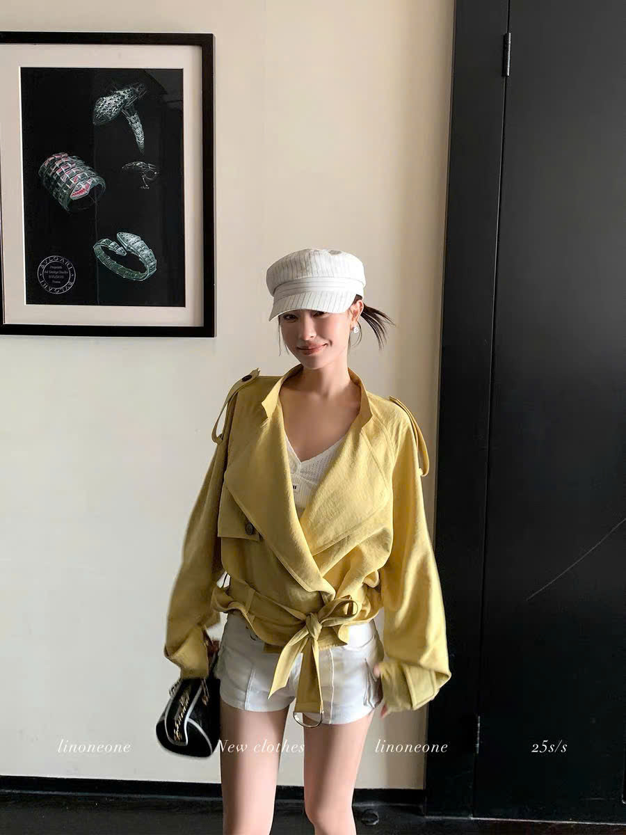 Áo khoác vạt chéo form rộng cột dây