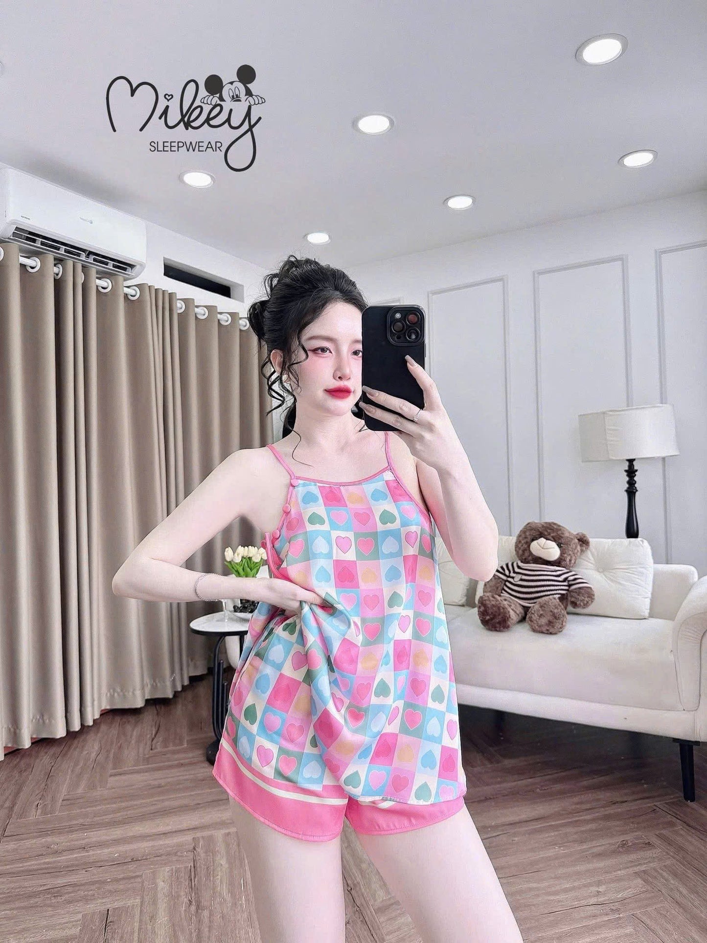 Bộ ngủ hoa 2 dây quần đùi Mikey yếm lụa latin dưới 60kg