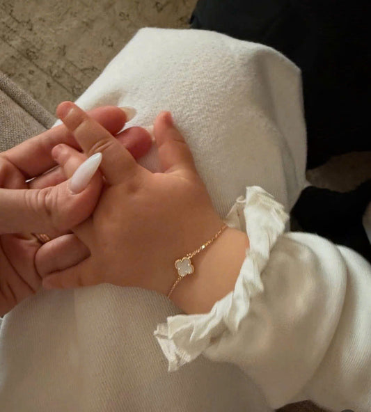 Lắc vàng cỏ 4 lá cho bé có làm theo size cả nhà