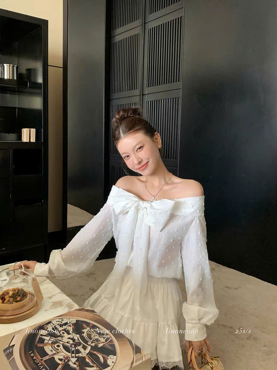 Áo trắng tay dài nơ trễ vai thanh lịch