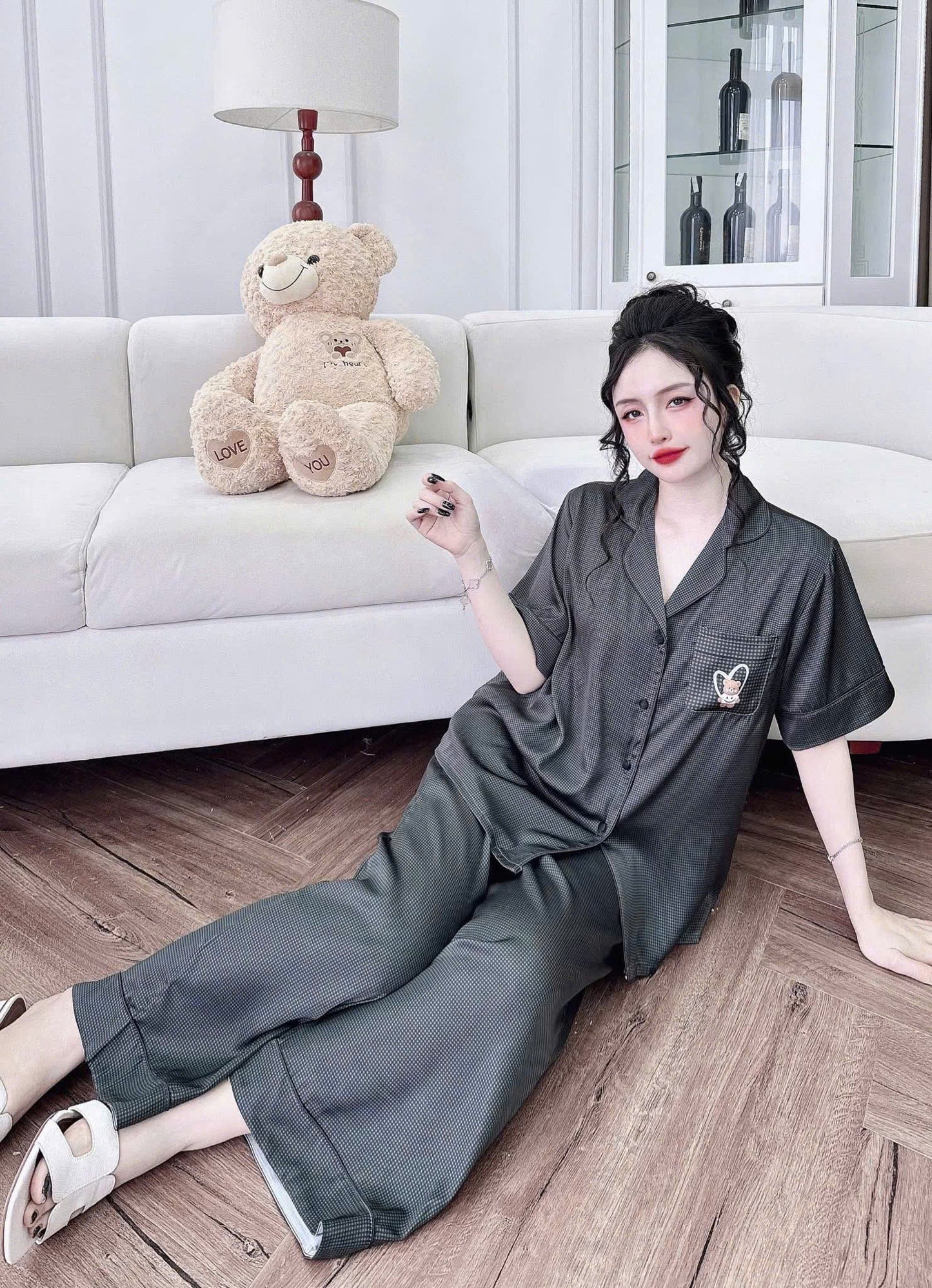 Bộ pijama tay ngắn quần dài in 3D lụa tơ tằm dưới 70kg