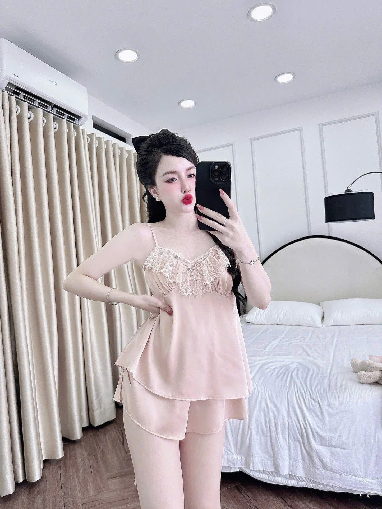Bộ ngủ 2 dây sexy đùi trơn ren mi dưới 65kg