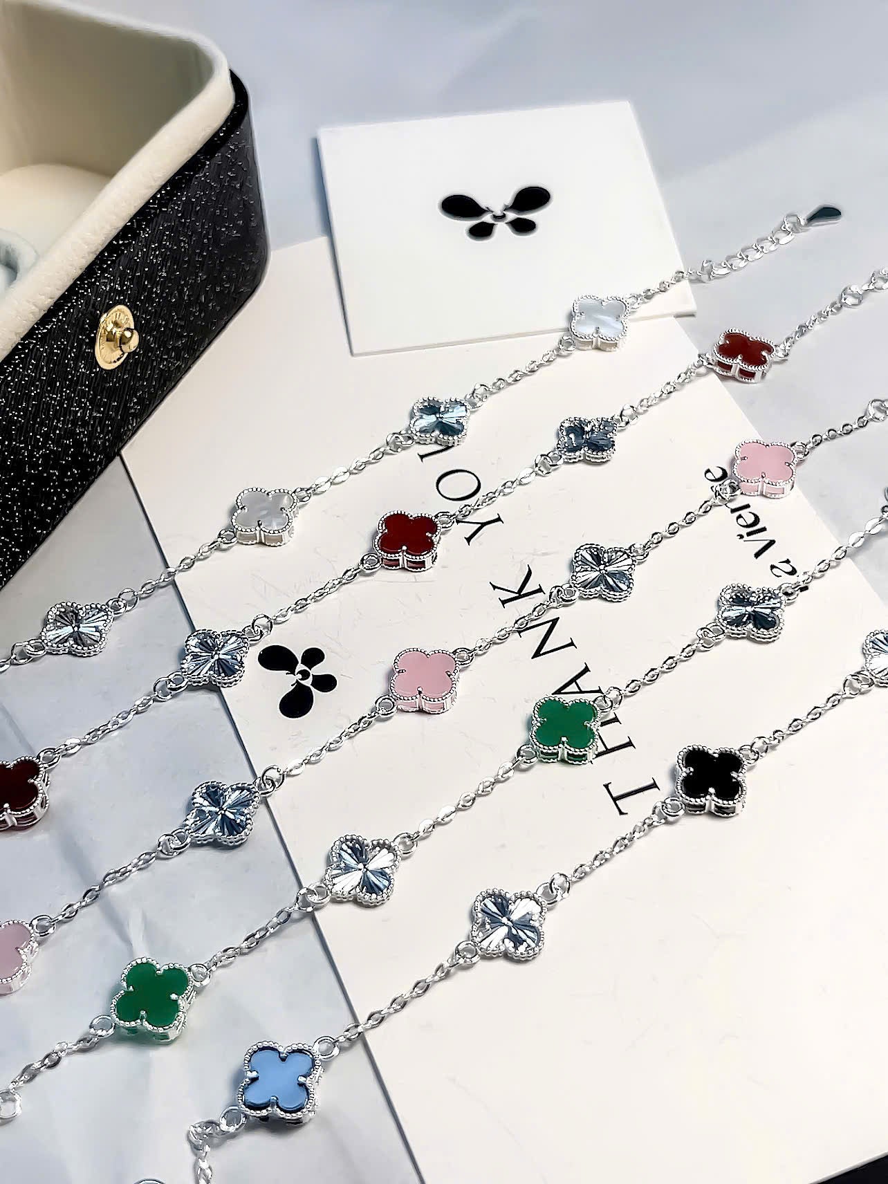 Lắc tay bạc bọc cỏ 4 lá