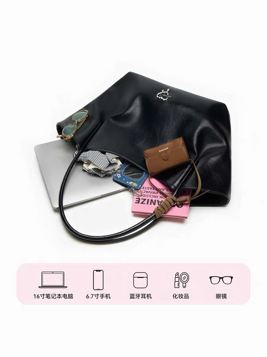 Túi tote da đeo vai form rộng charm ví nâu Onetime