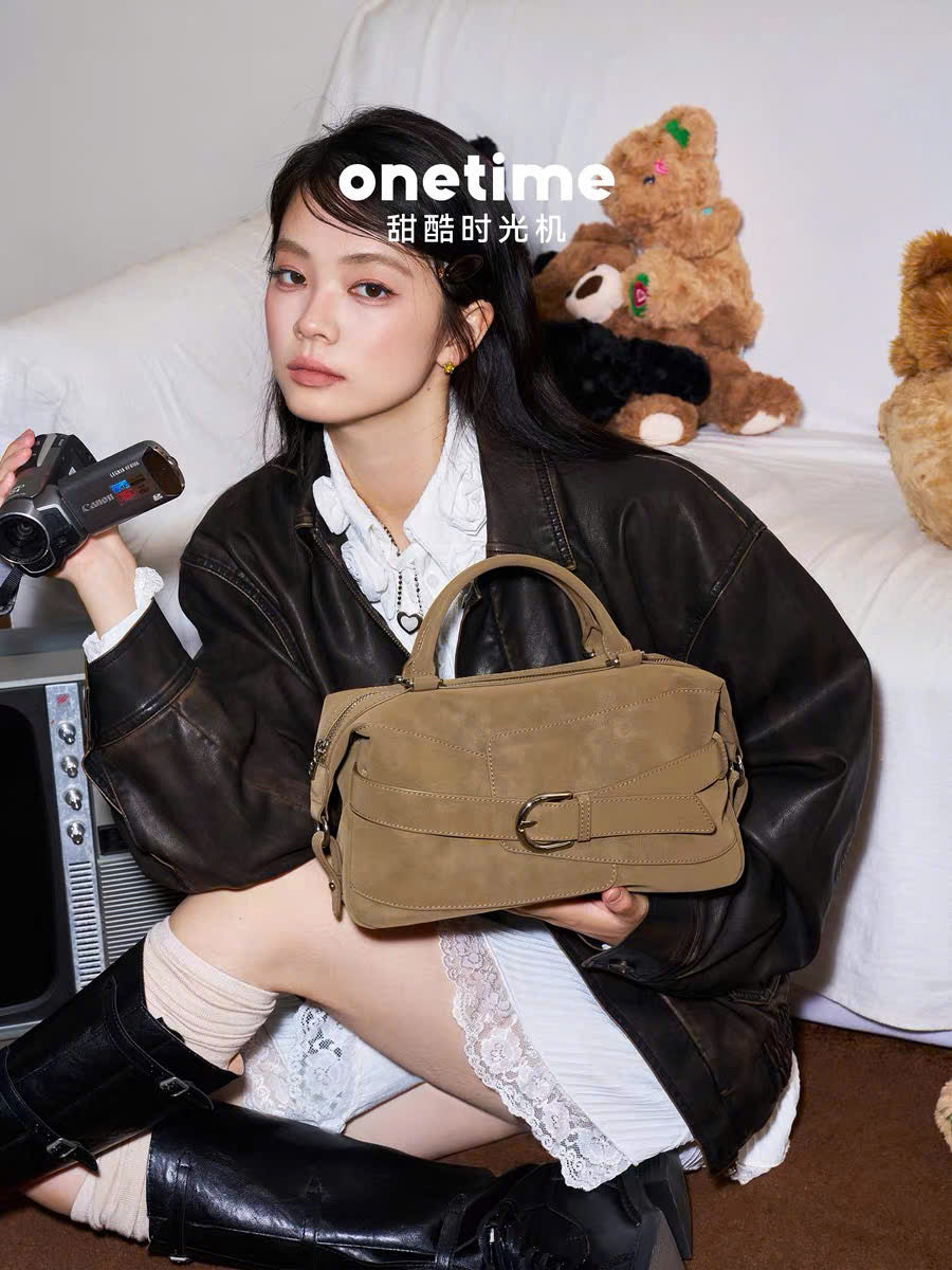 Túi da đeo vai tay xách họa tiết khóa cài Onetime