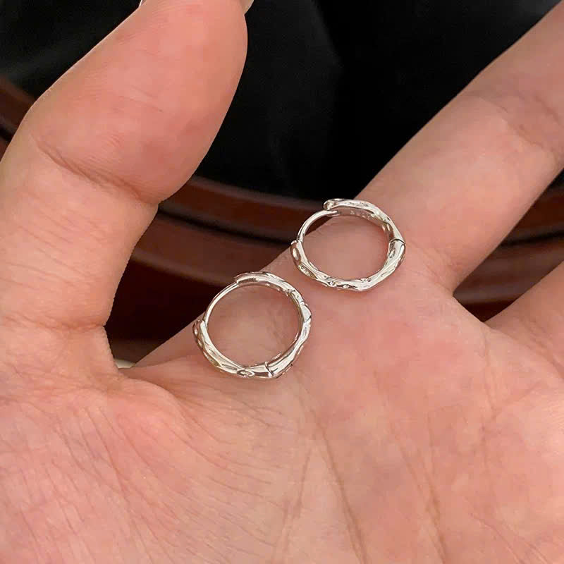 Khuyên tai bạc và bạc xi vàng dạng khoen tròn có sẵn