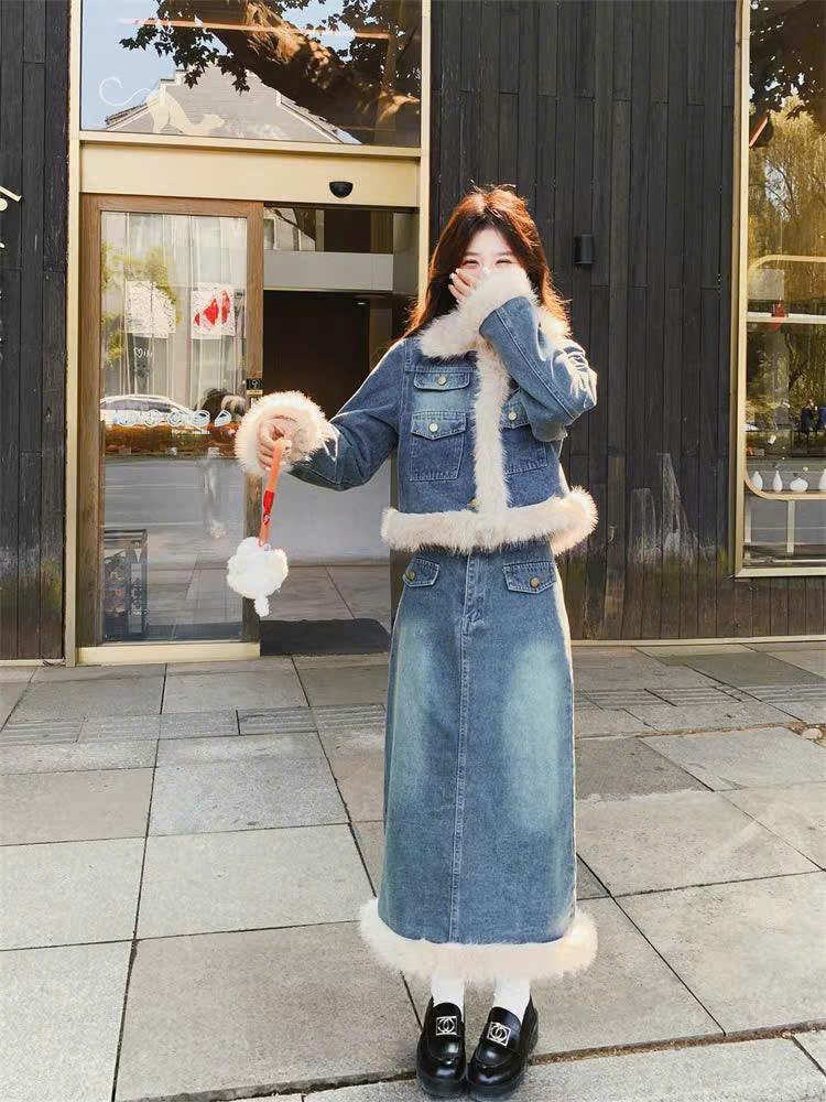 Set áo khoác và váy suông denim viền lông dày dặn