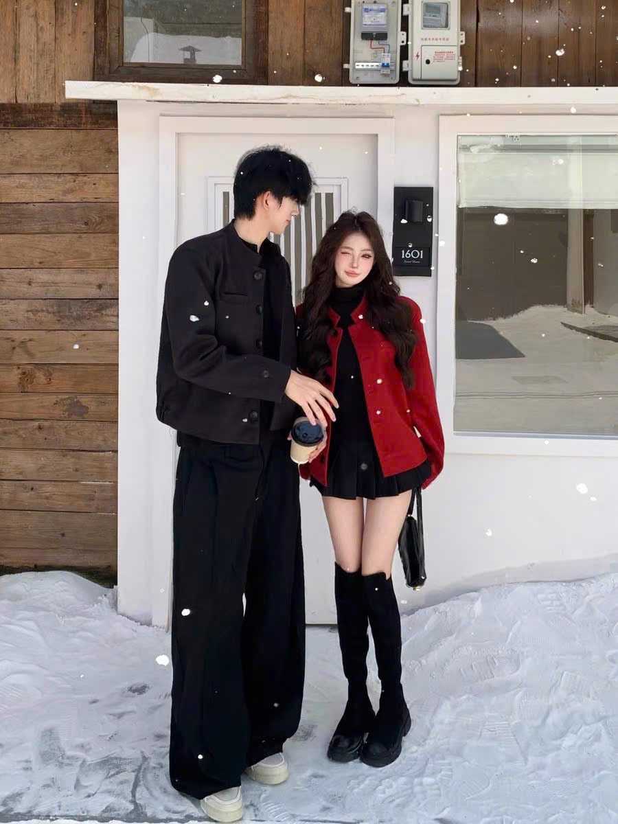 Áo khoác dạ cho cặp đôi cổ đứng đỏ đen