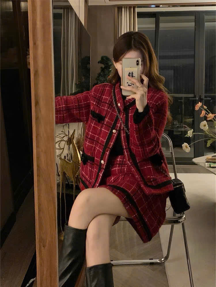 Set áo váy đỏ chữ A caro viền đen tiểu thư