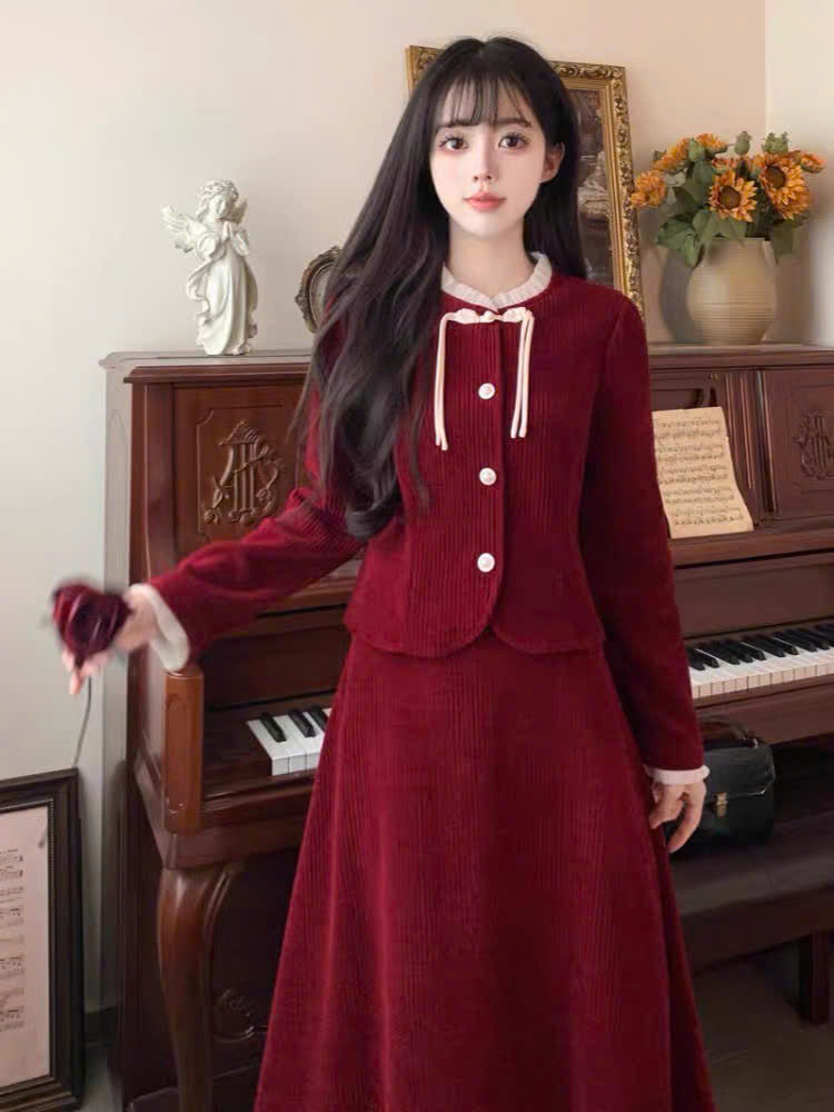 Set áo váy đỏ suông dài cổ nơ trắng