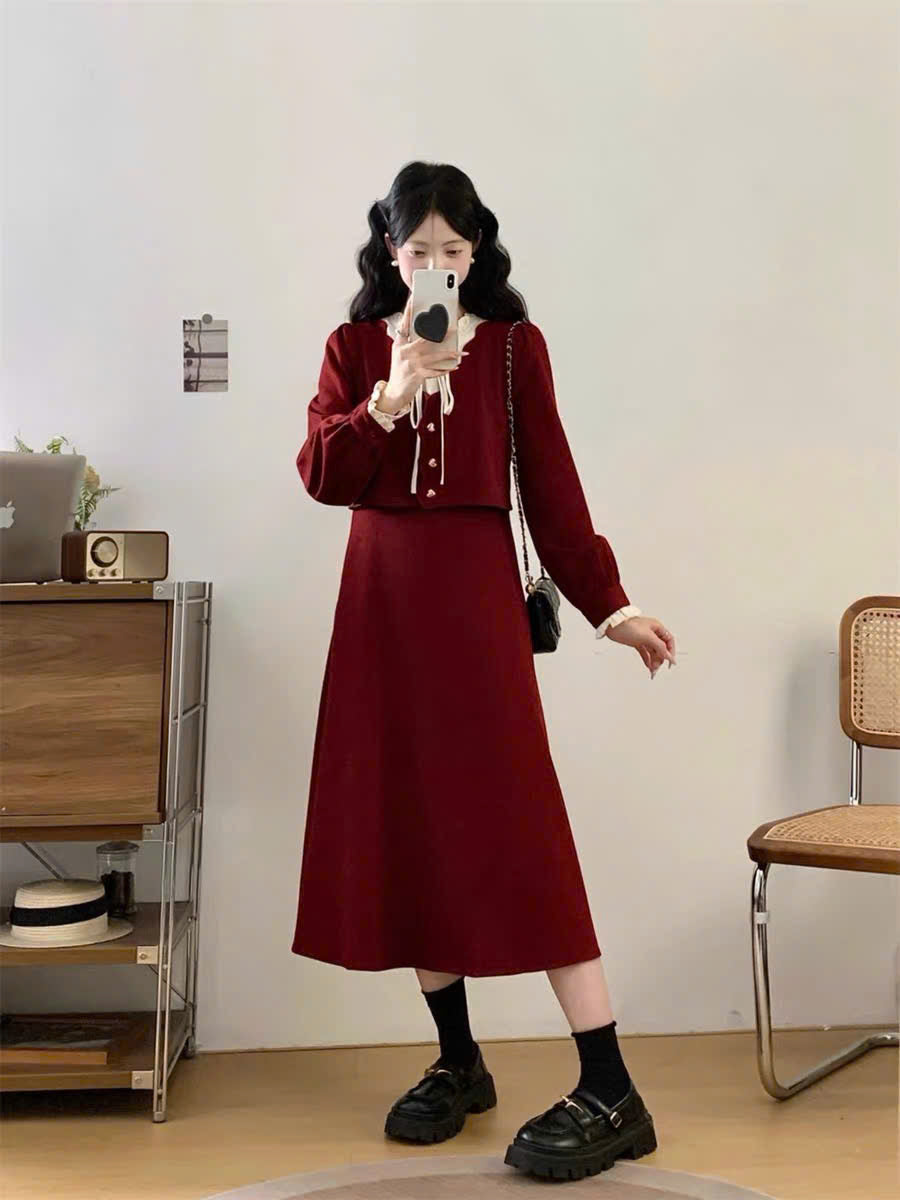 Set váy đỏ suông áo croptop tay dài cổ trắng