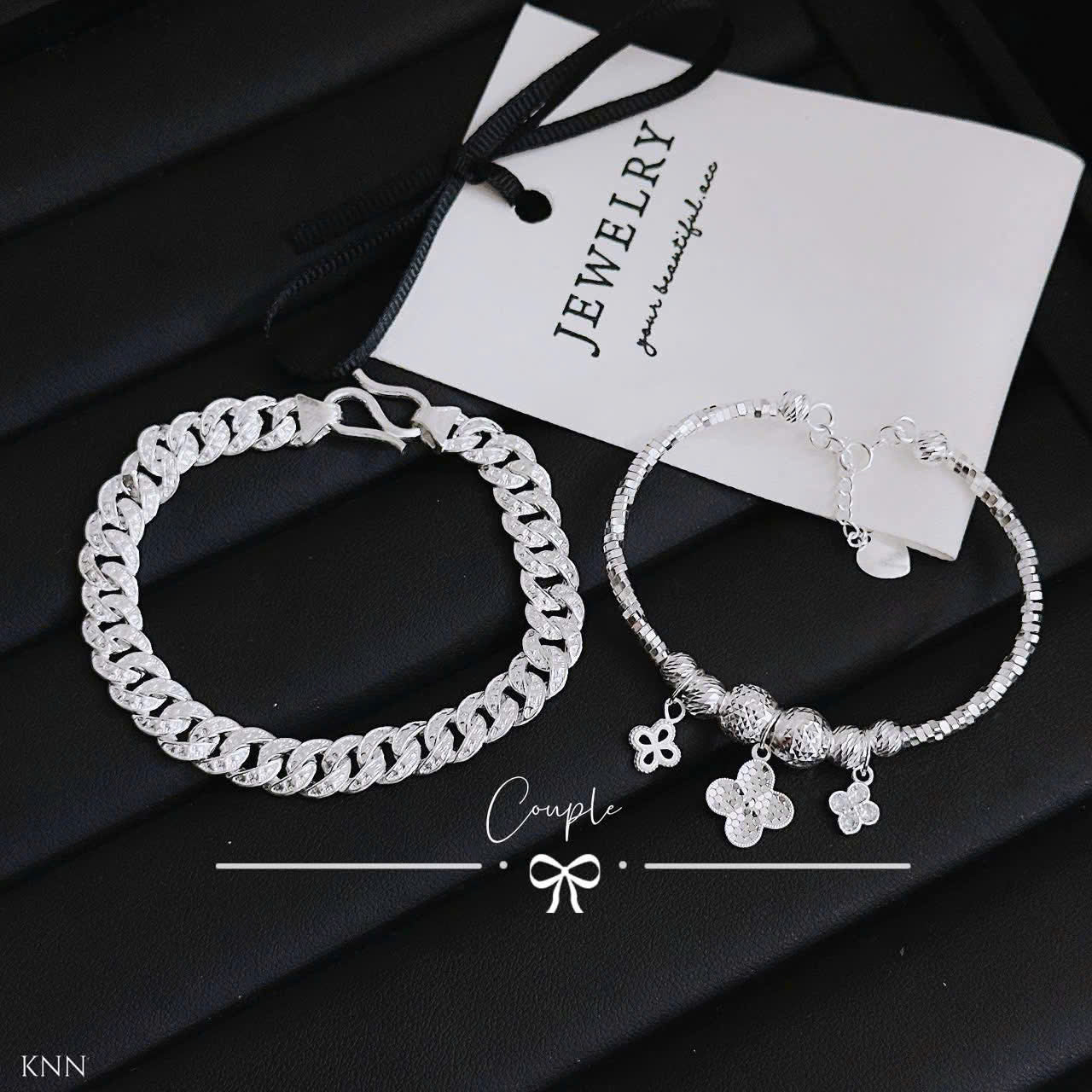 Lắc tay bạc cặp đôi charm có gu đẹp cả đôi
