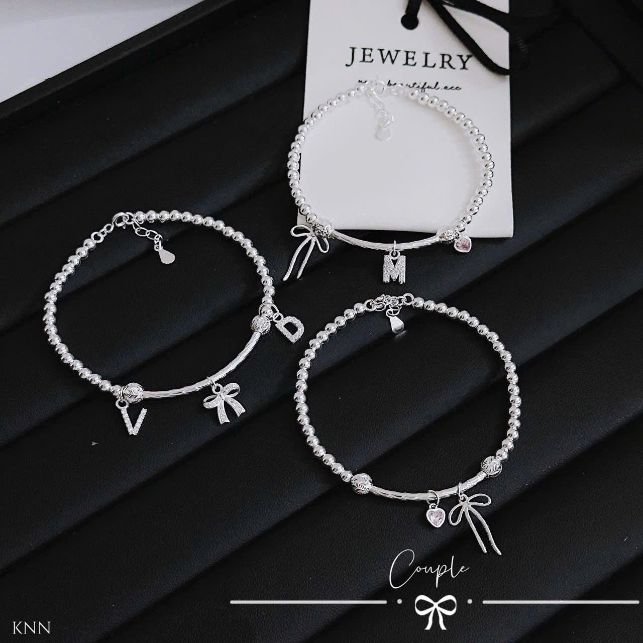 Lắc tay bạc cặp đôi charm có gu đẹp cả đôi