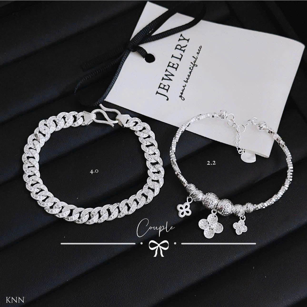 Lắc tay bạc cặp đôi charm có gu đẹp cả đôi