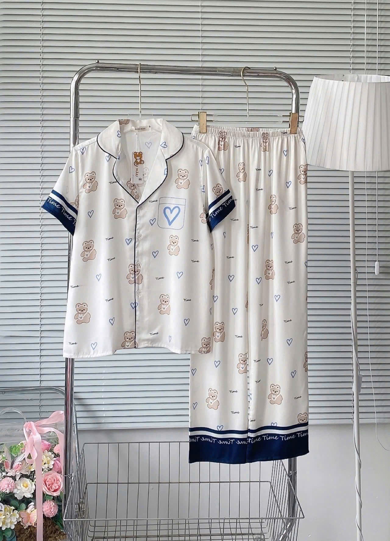Bộ ngủ pijama tay ngắn lụa latin viền lé lụa truyền thống