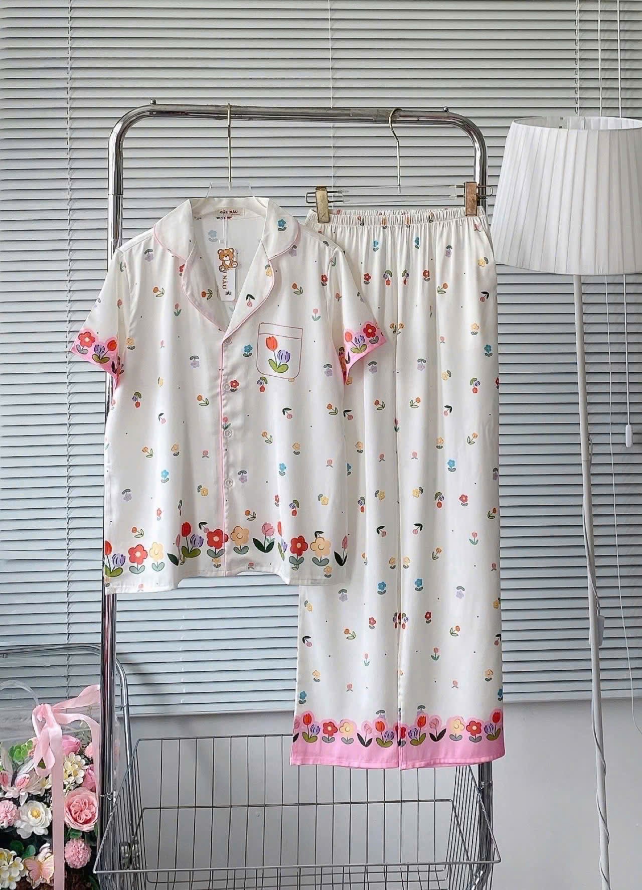 Bộ ngủ pijama tay ngắn lụa latin viền lé lụa truyền thống