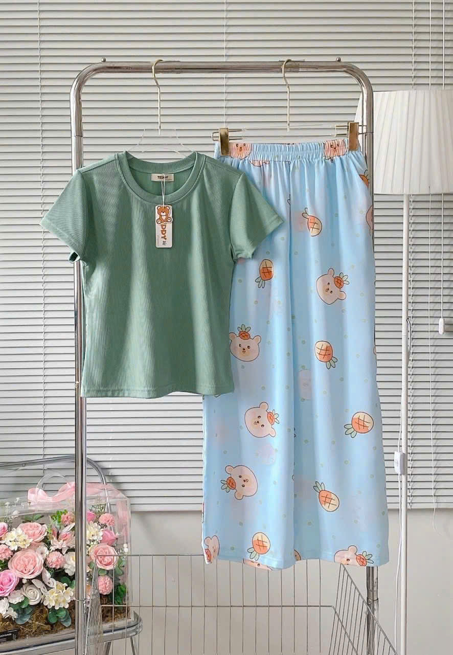 Bộ ngủ tay ngắn thun tăm phối quần Mango