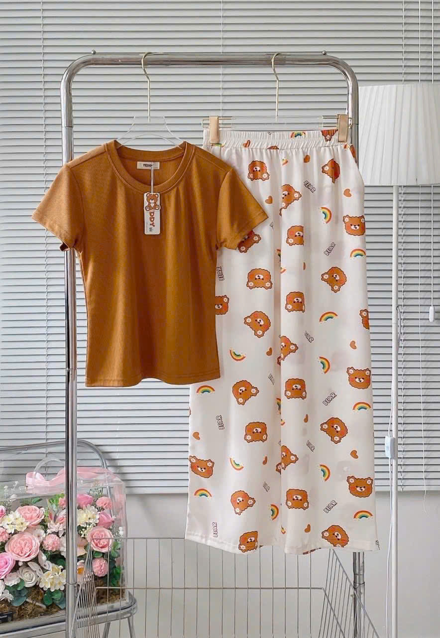 Bộ ngủ tay ngắn thun tăm phối quần Mango
