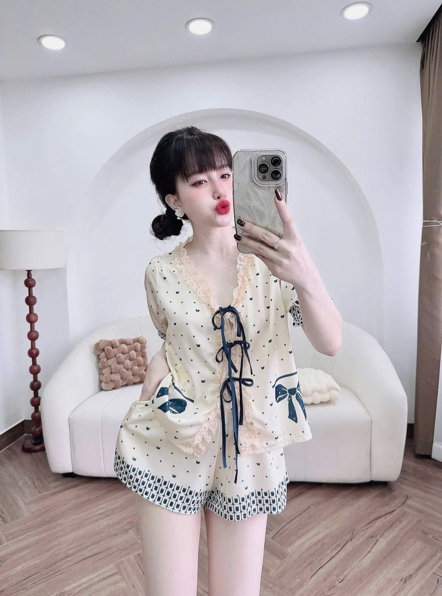 Bộ ngủ đùi tiểu thư cột nơ xinh lụa latin